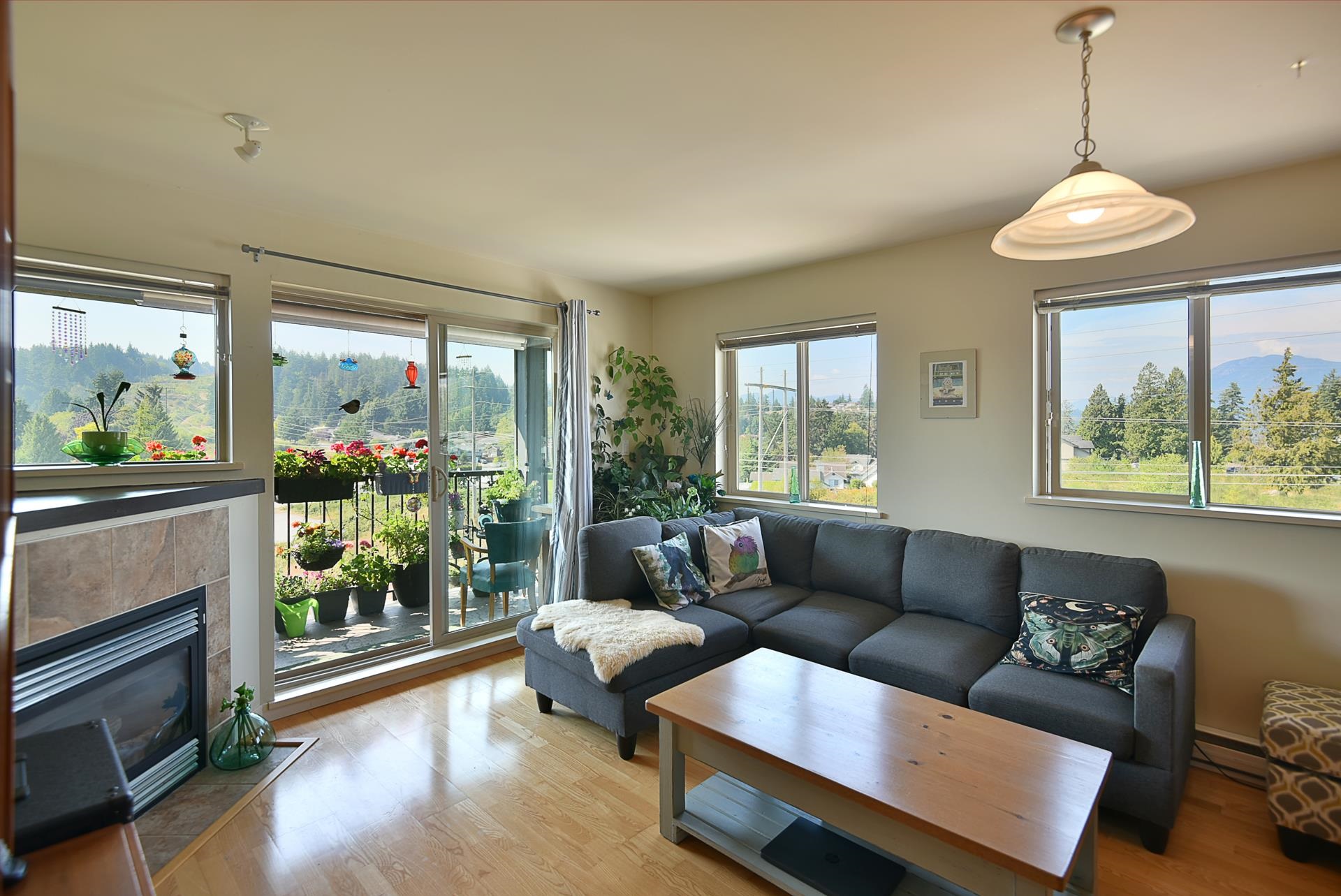 5631 Inlet Ave #408, Sechelt, BC V7Z 0J1