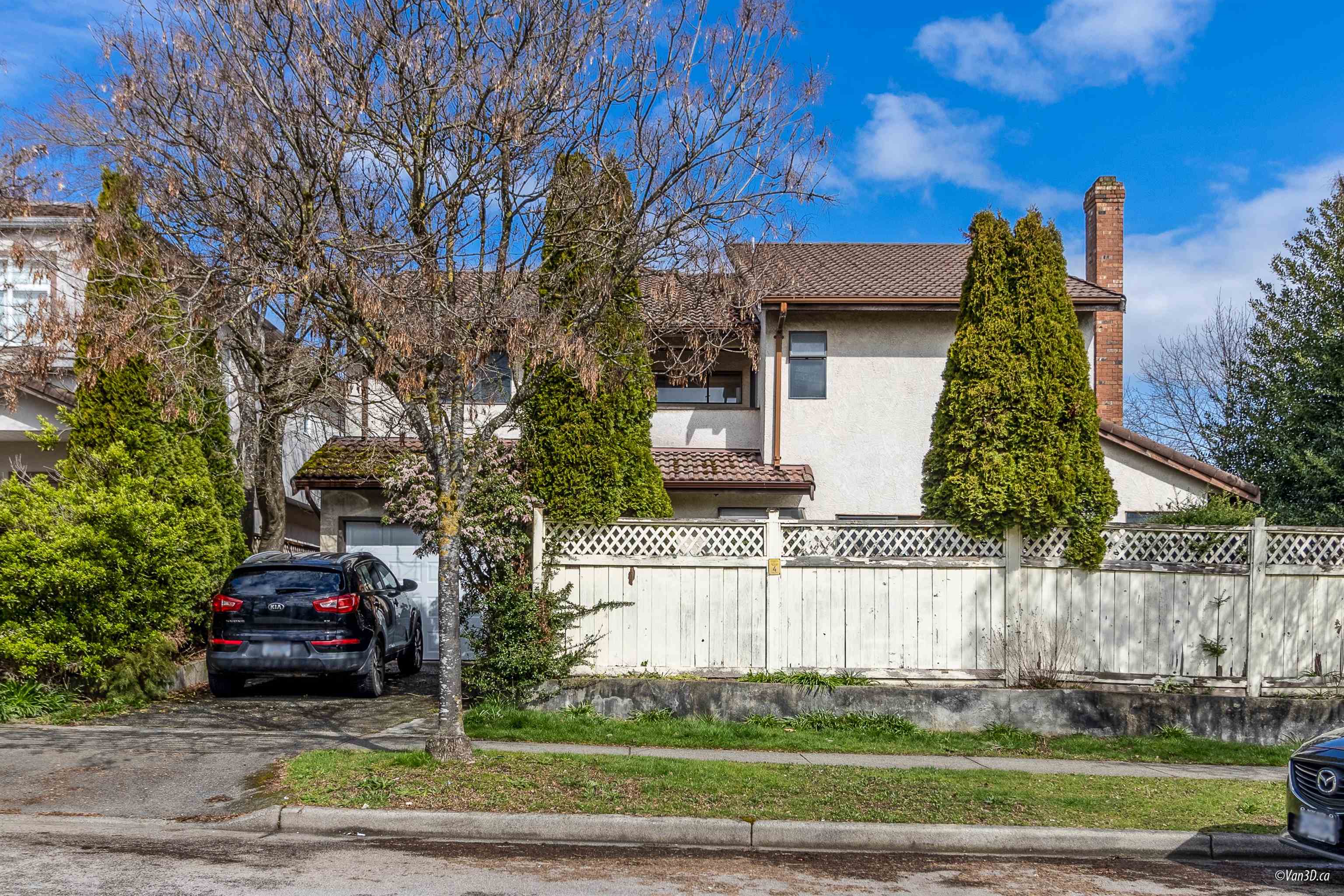 1215 West 67th Avenue, Vancouver, BC V6P 2T1