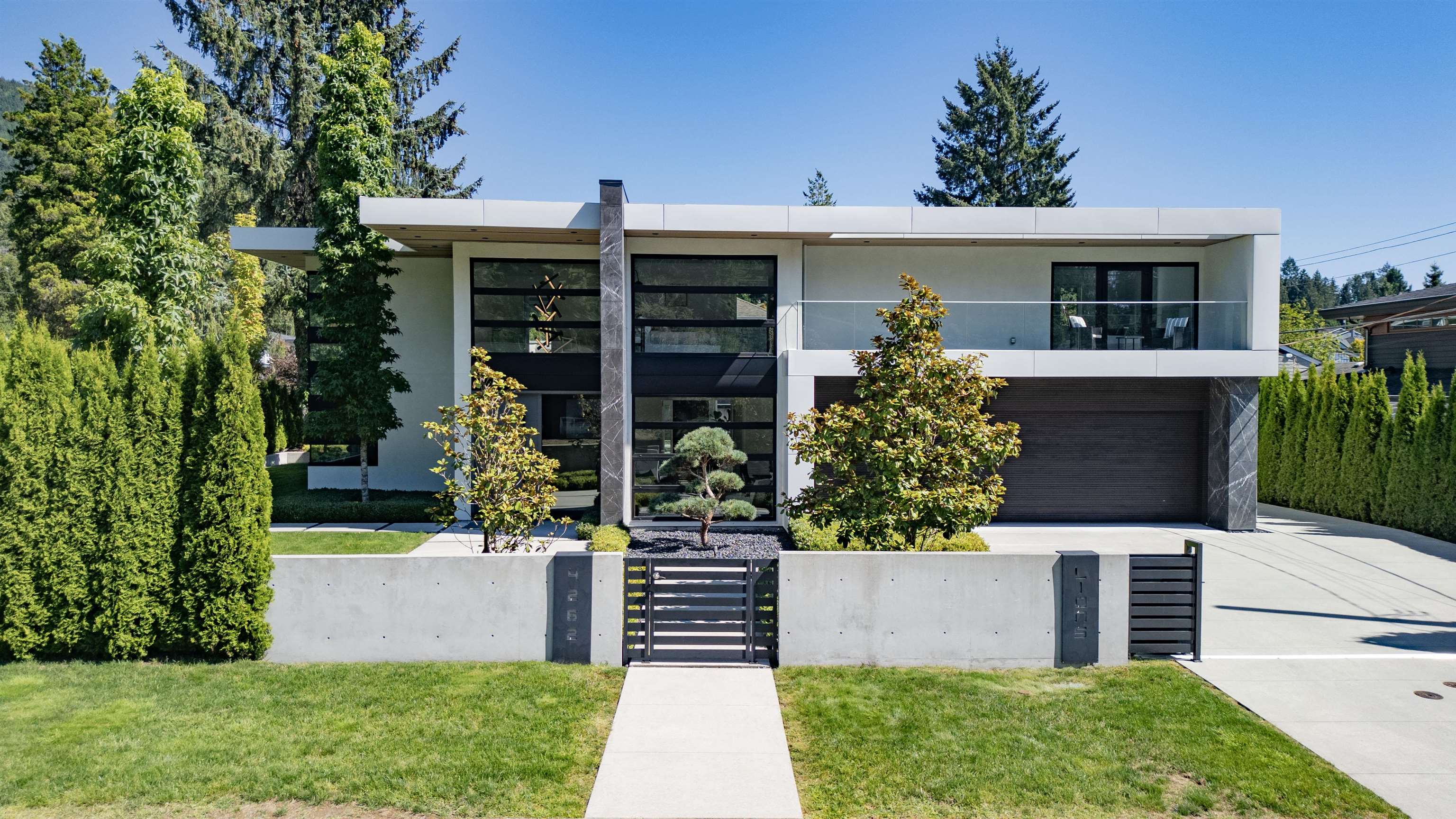 4262 Lions Avenue, North Vancouver, BC V7R 3S5