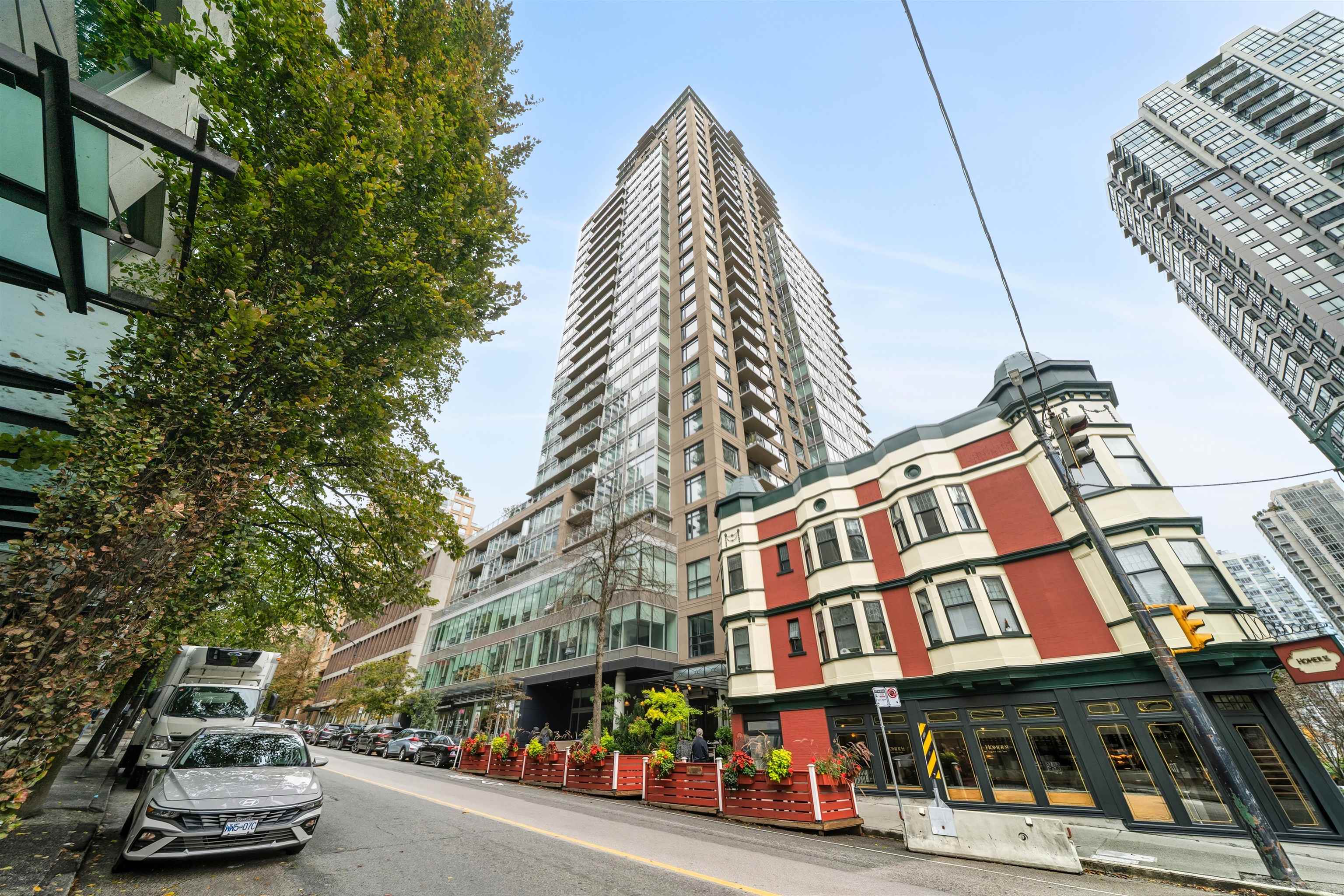 888 Homer Street #1607, Vancouver, BC V6C 0B5