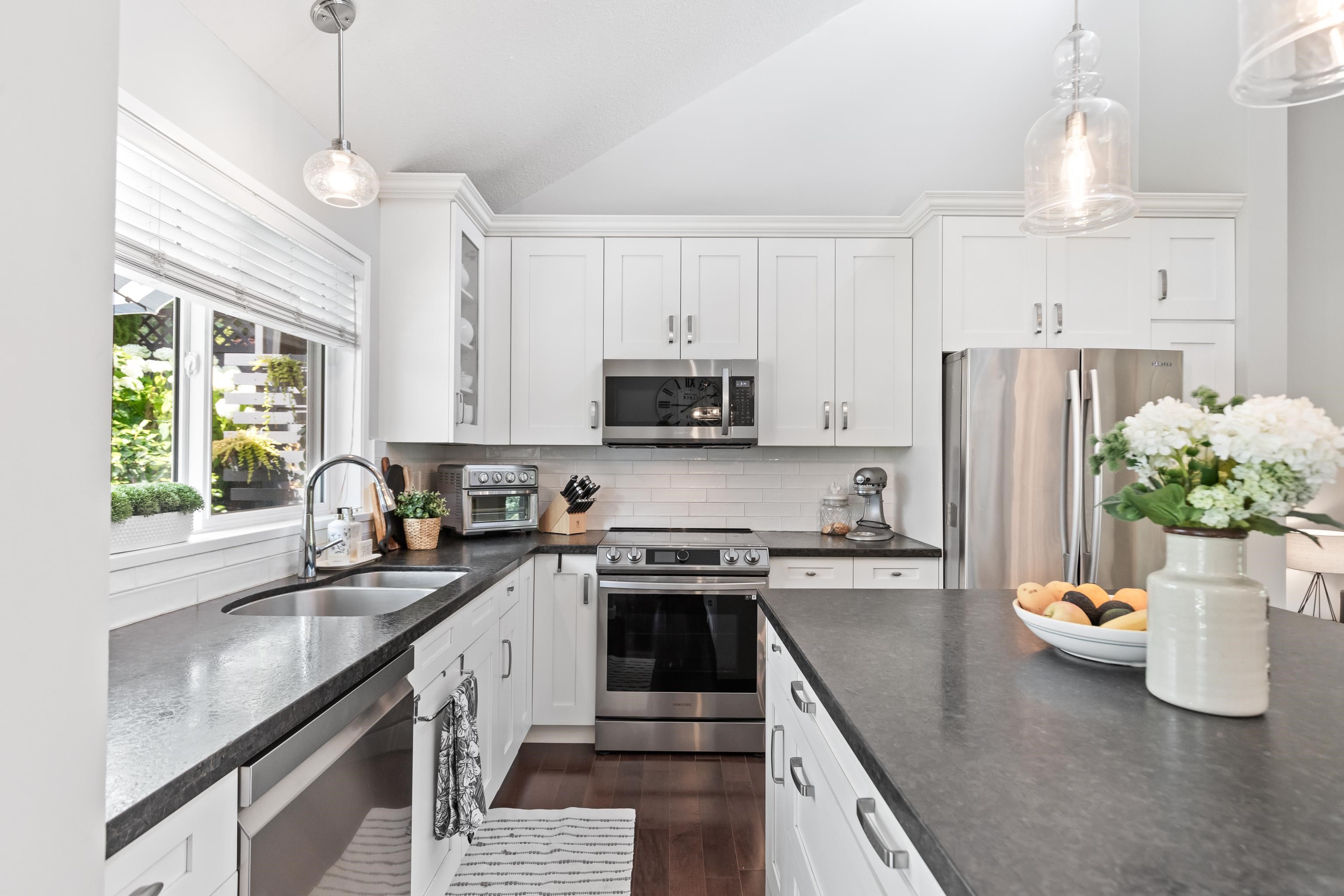 472 Riverview Crescent, Coquitlam, BC V3C 4X9