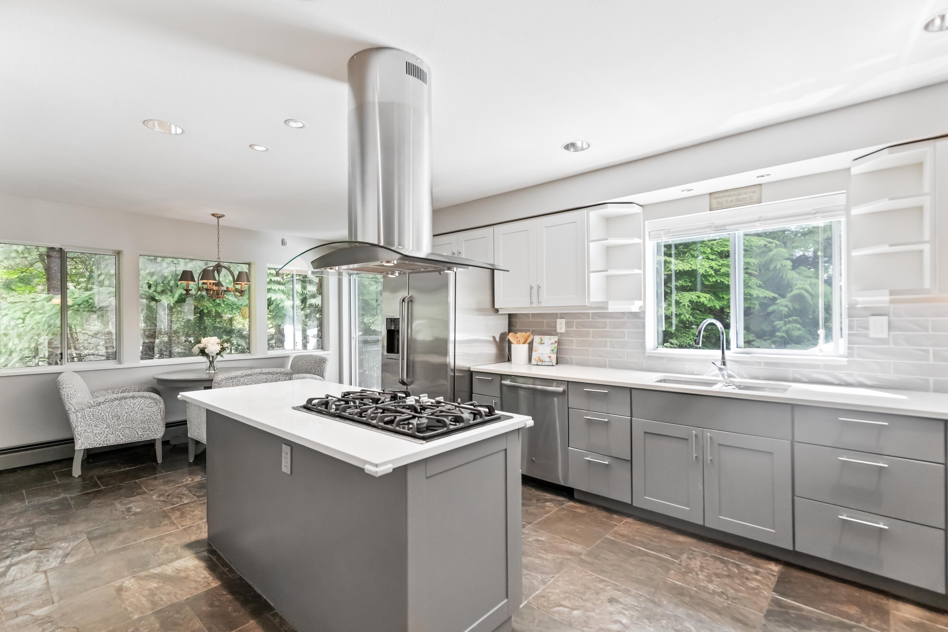 27740 Sayers Crescent, Maple Ridge, BC V2W 1N4