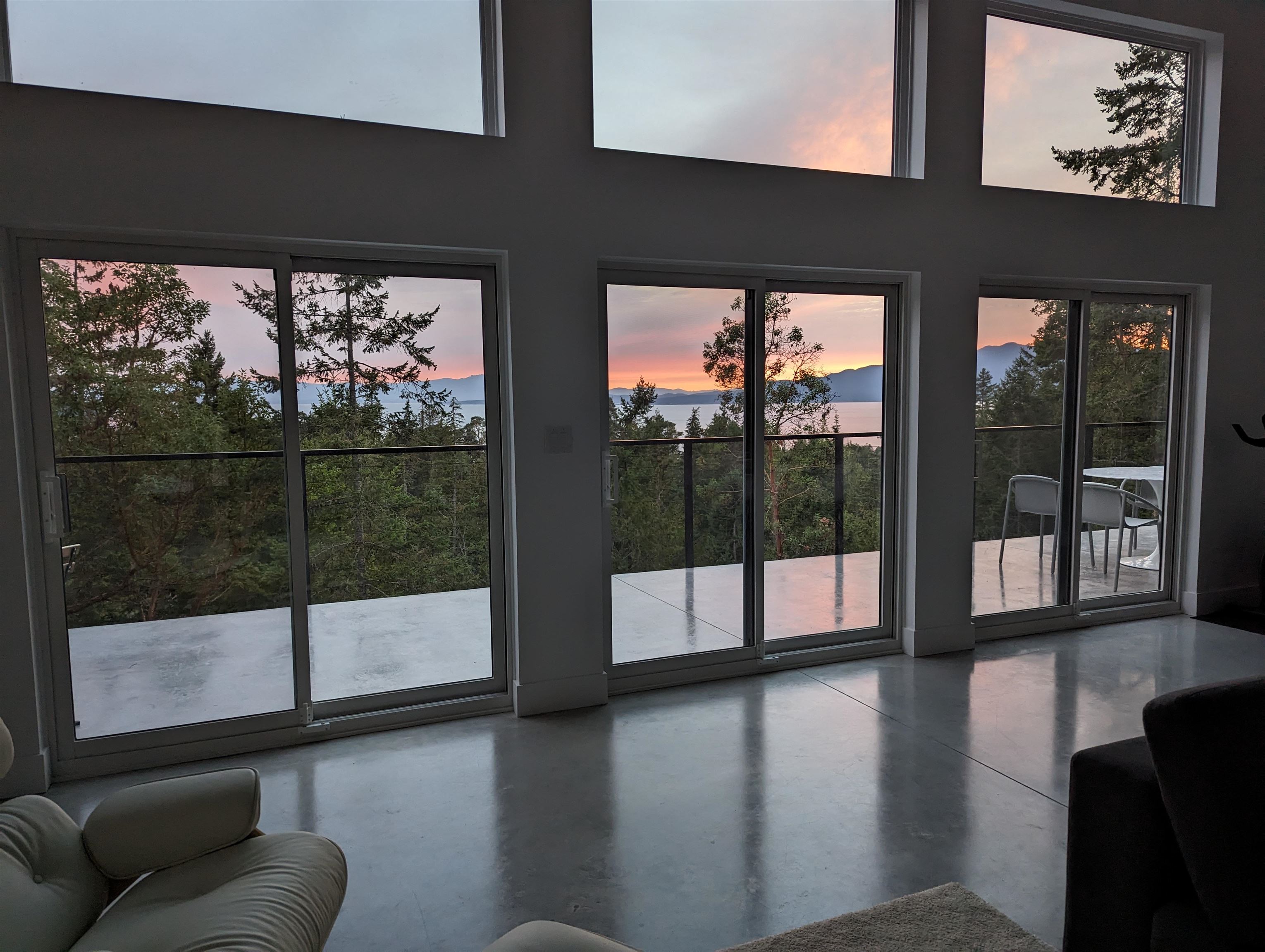 10632 Wood Bay Rdg Rd, Halfmoon Bay, BC V7Z 1B8