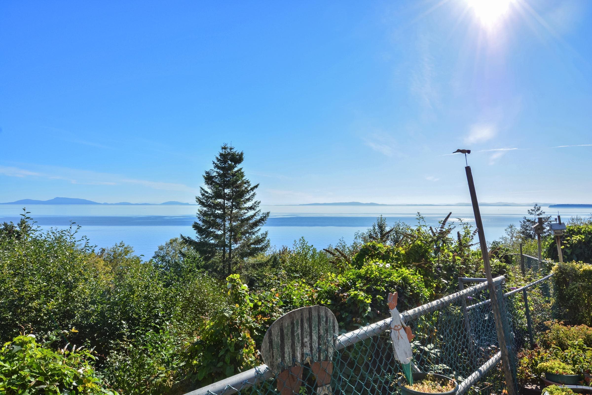 13 Avenue, Surrey, BC V4A 1B4