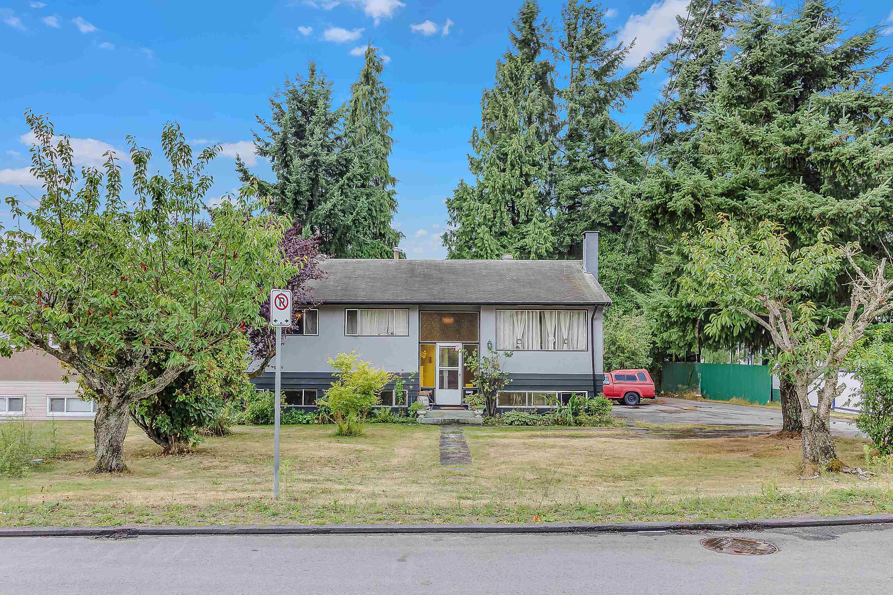 101b Avenue, Surrey, BC V3V 3A4