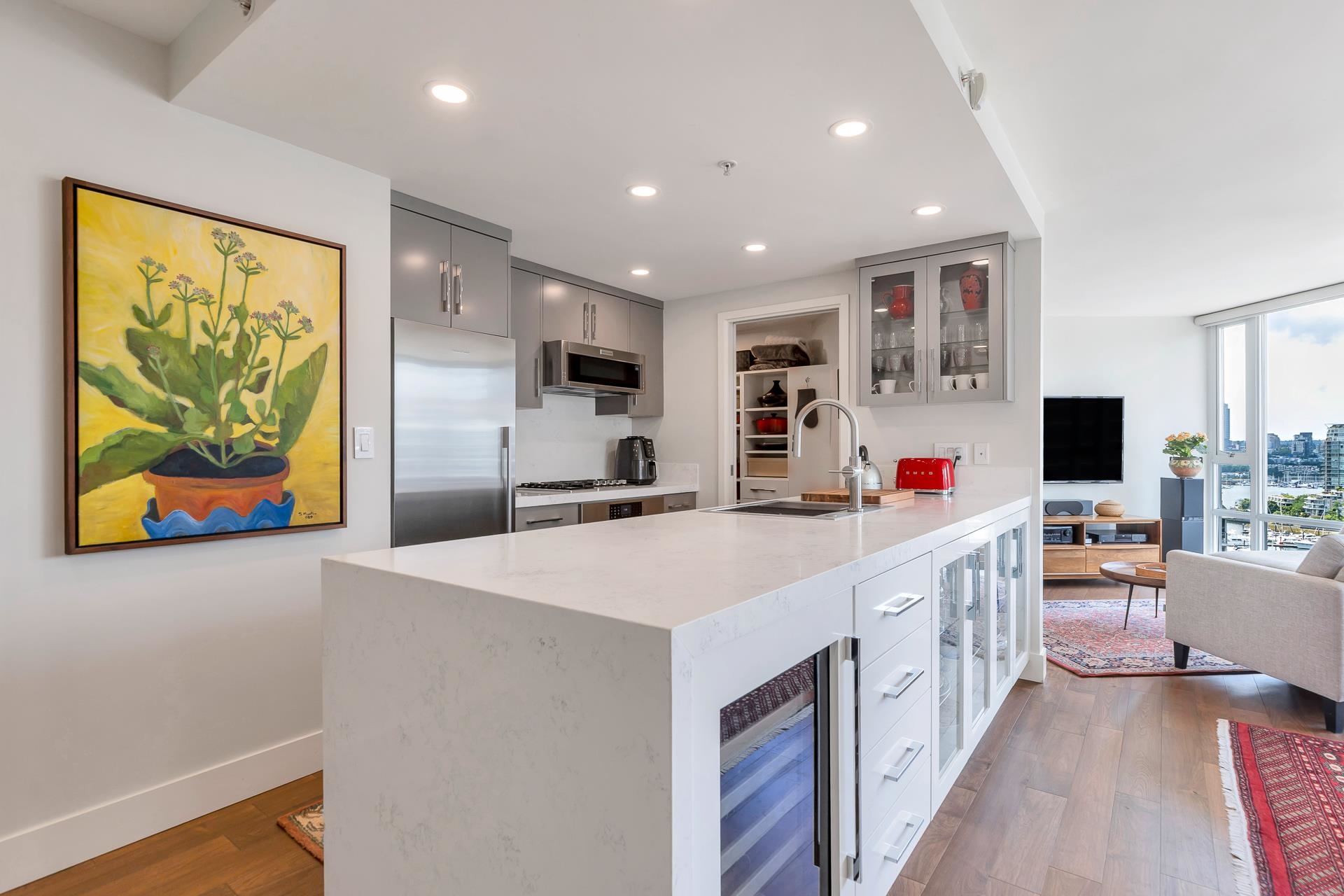 918 Cooperage Way #2007, Vancouver, BC V6B 0A7
