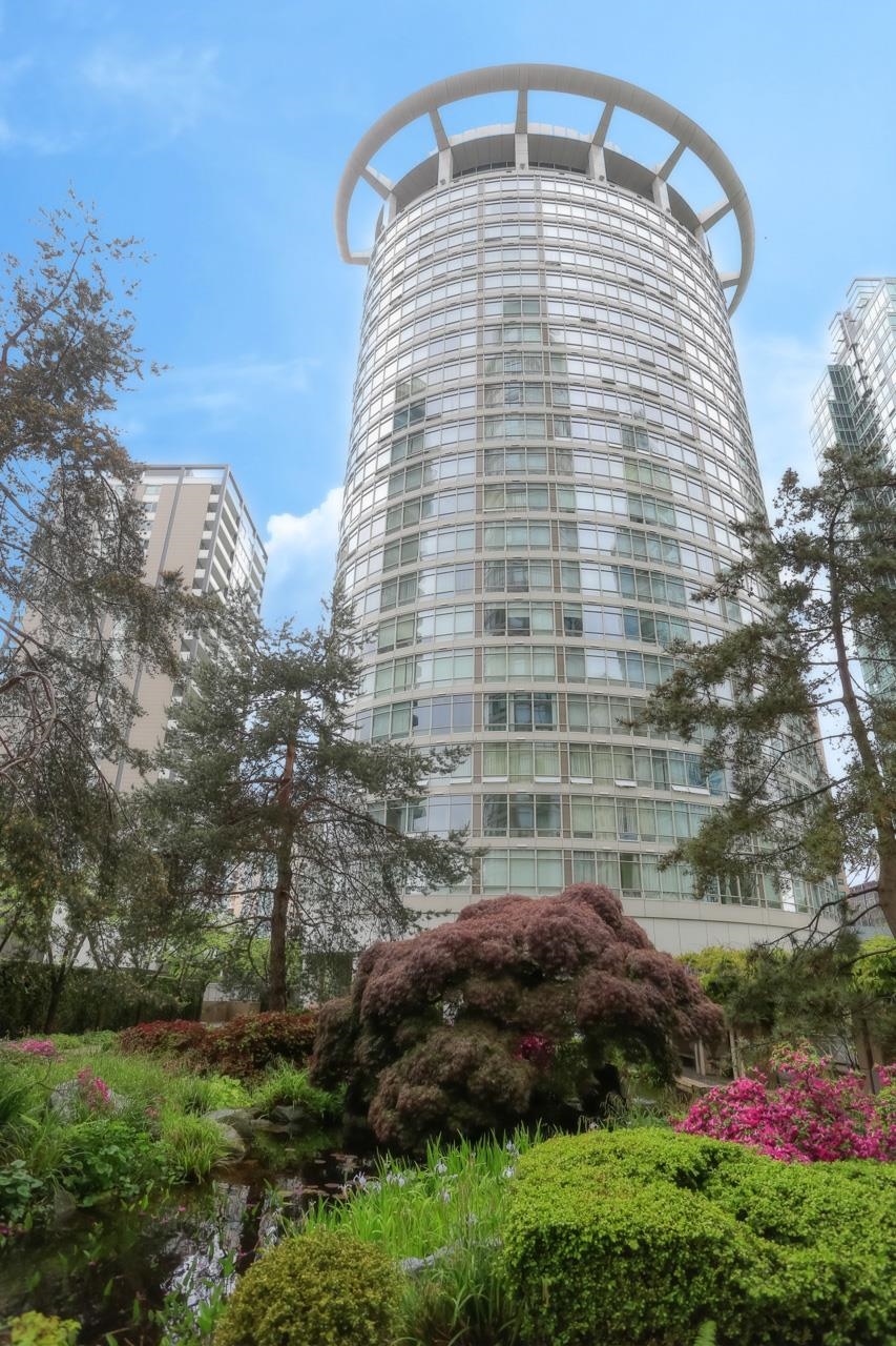 1288 Alberni Street #1301, Vancouver, BC V6E 4N5