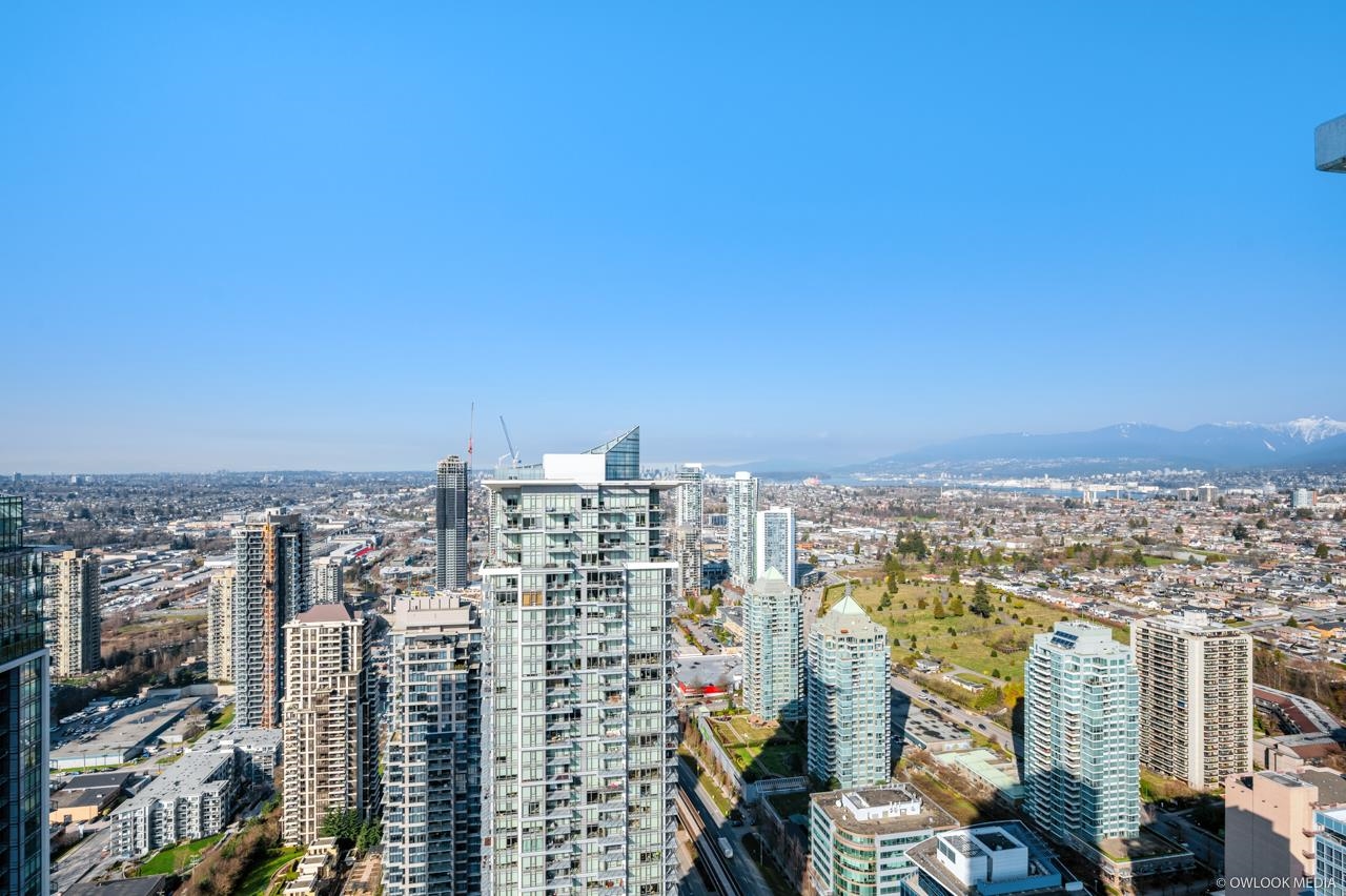 4485 Skyline Drive #4201, Burnaby, BC V5C 0J2