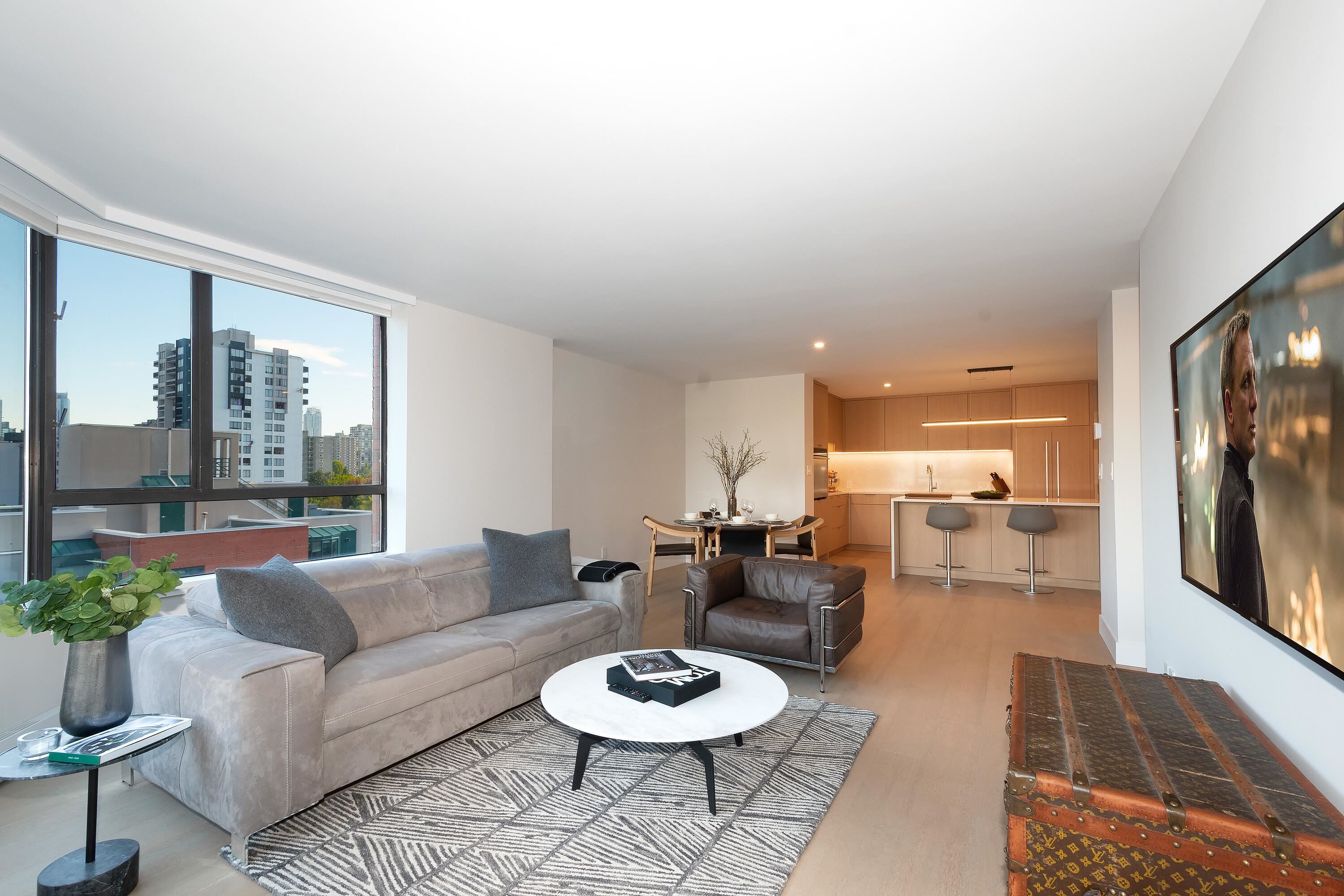 1860 Robson Street #902, Vancouver, BC V6G 3C1