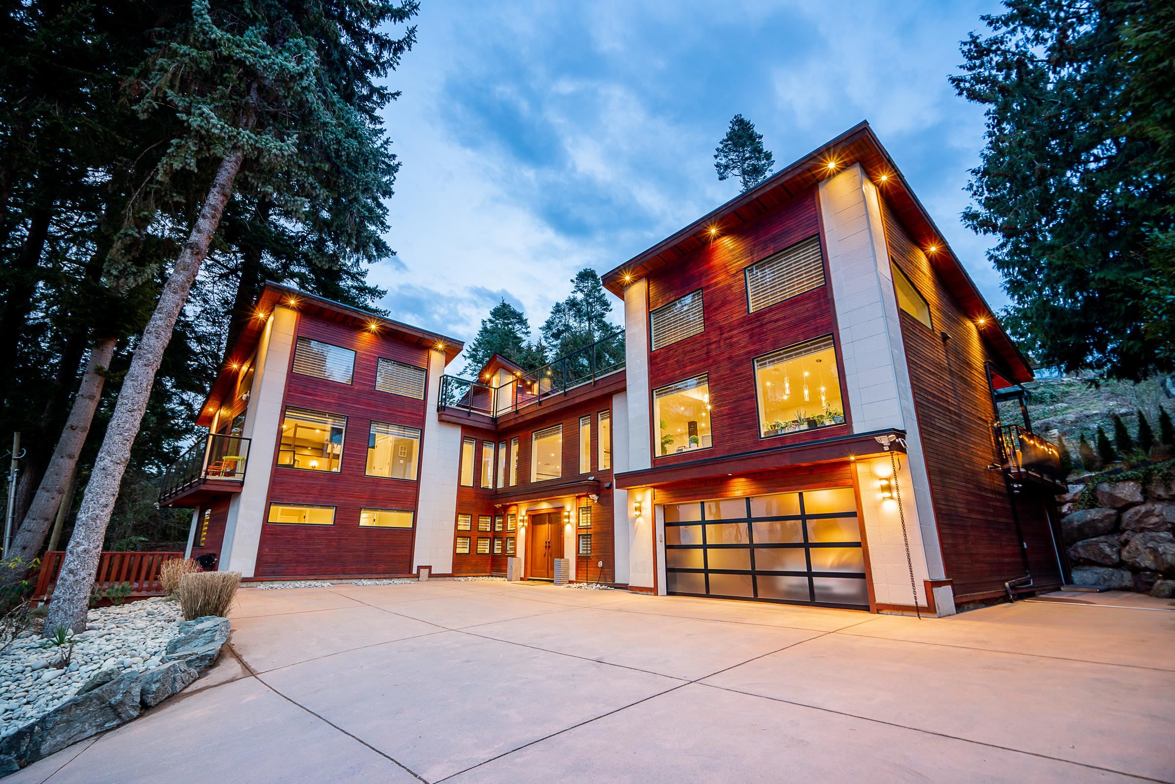 2800 Bayview Street, Surrey, BC V4A 2Z4