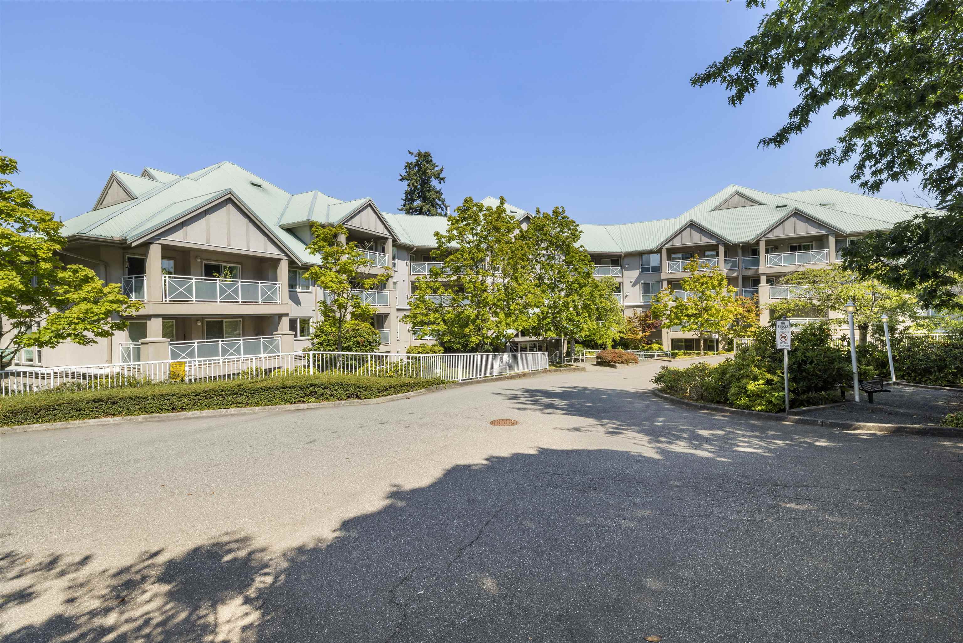 15150 29a Avenue #310, Surrey, BC V4P 3B1