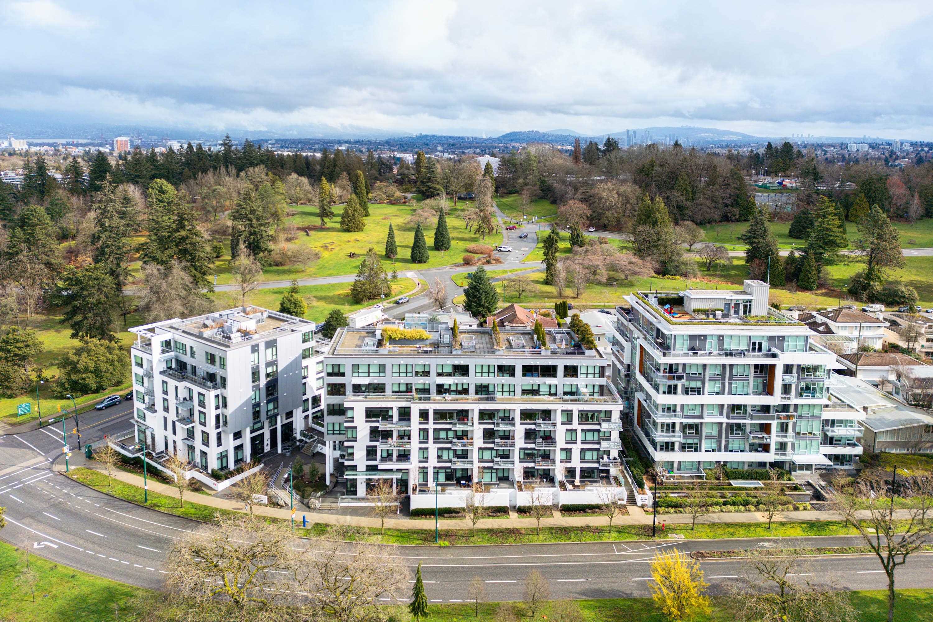 4932 Cambie Street #104, Vancouver, BC V5Z 0K1