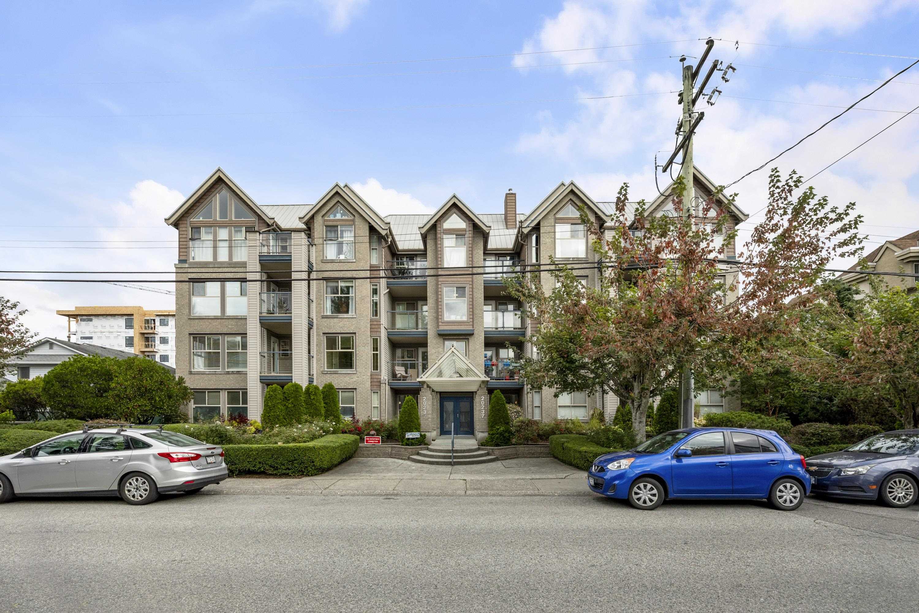 20237 54 Avenue #302, Langley, BC V3A 3W2