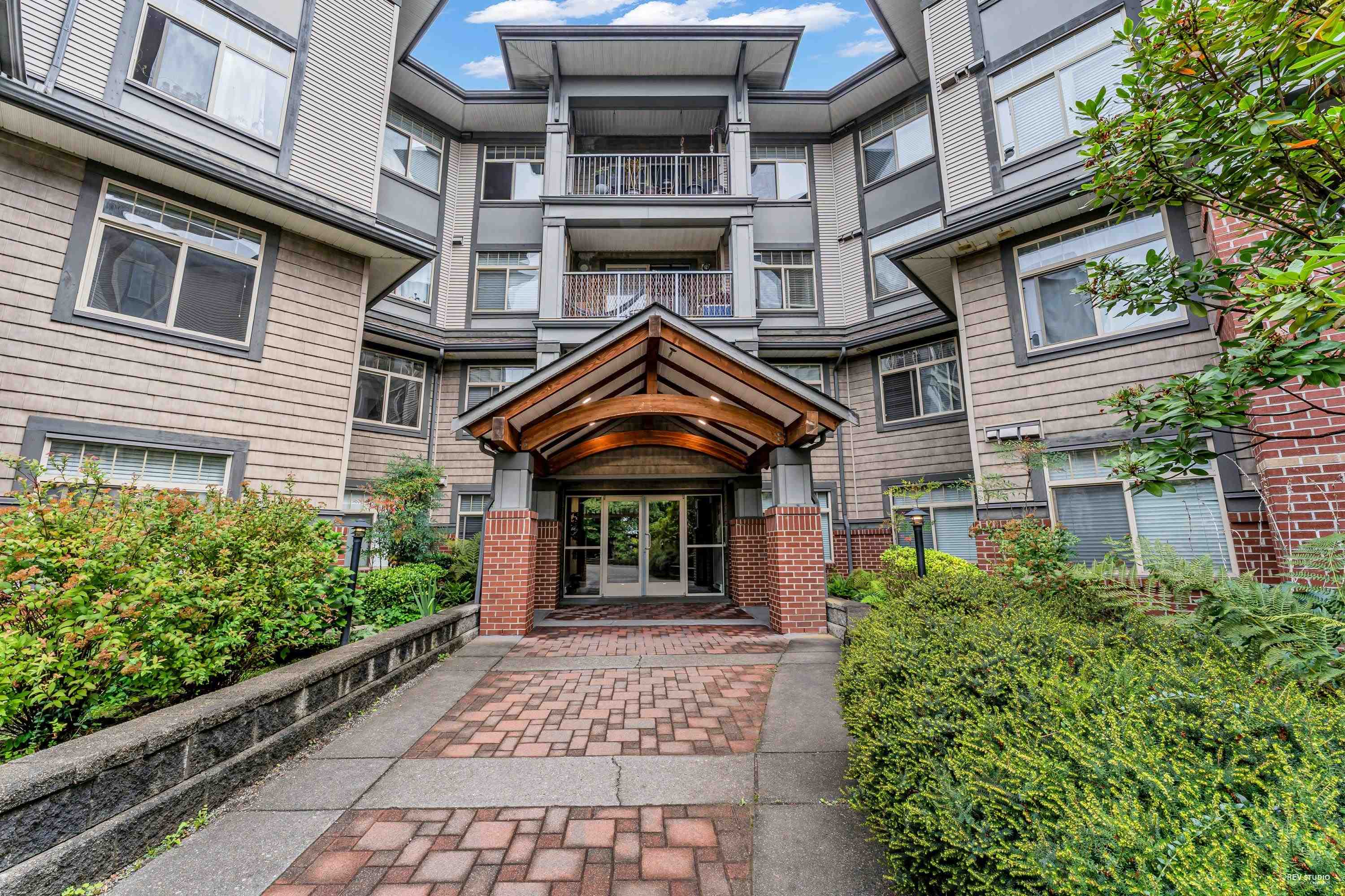12020 207a Street #214, Maple Ridge, BC V2X 8V2