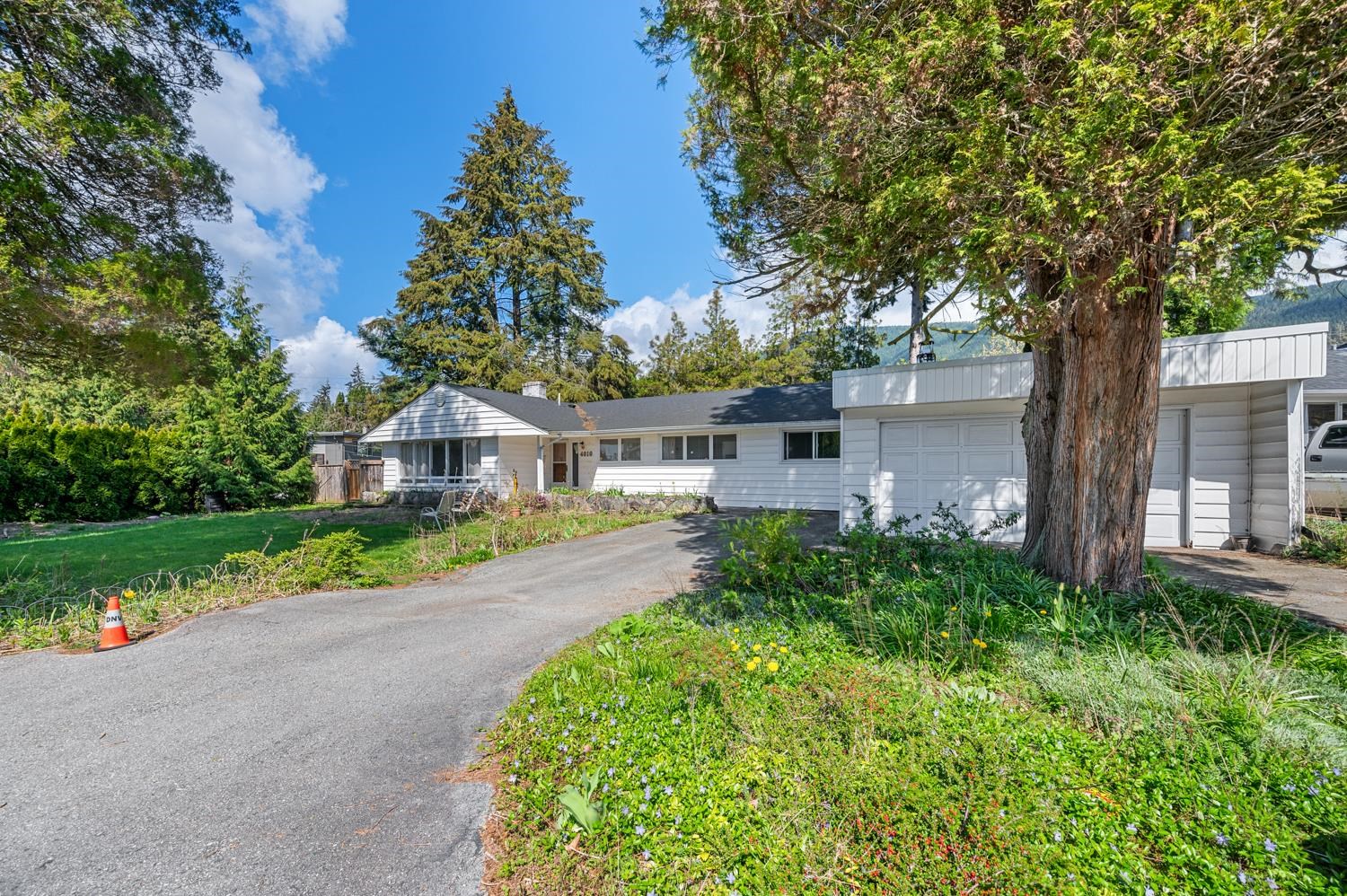 4010 Sunnycrest Drive, North Vancouver, BC V7R 3E4