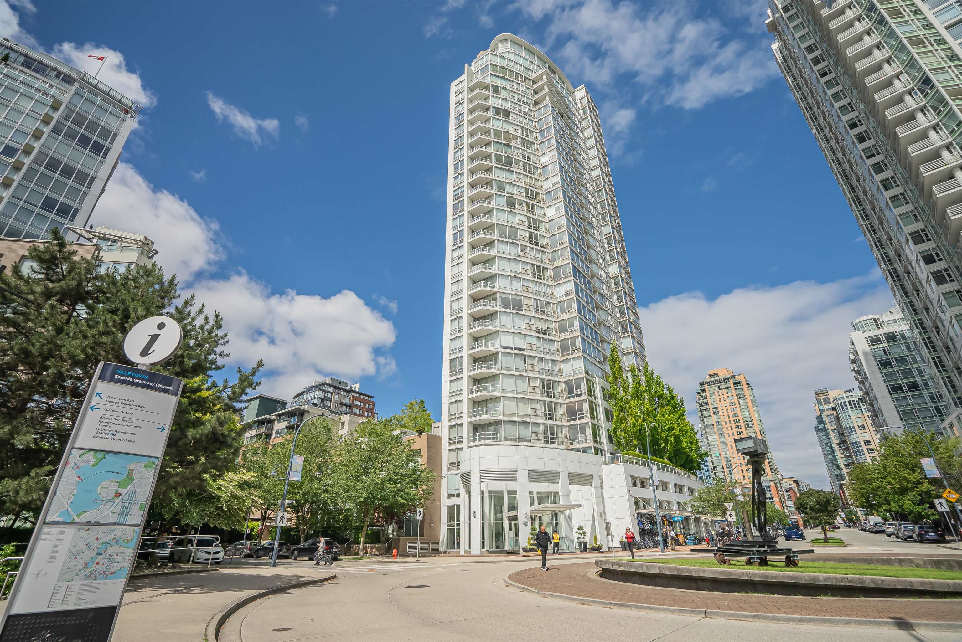1201 Marinaside Crescent #2001, Vancouver, BC V6Z 2V2
