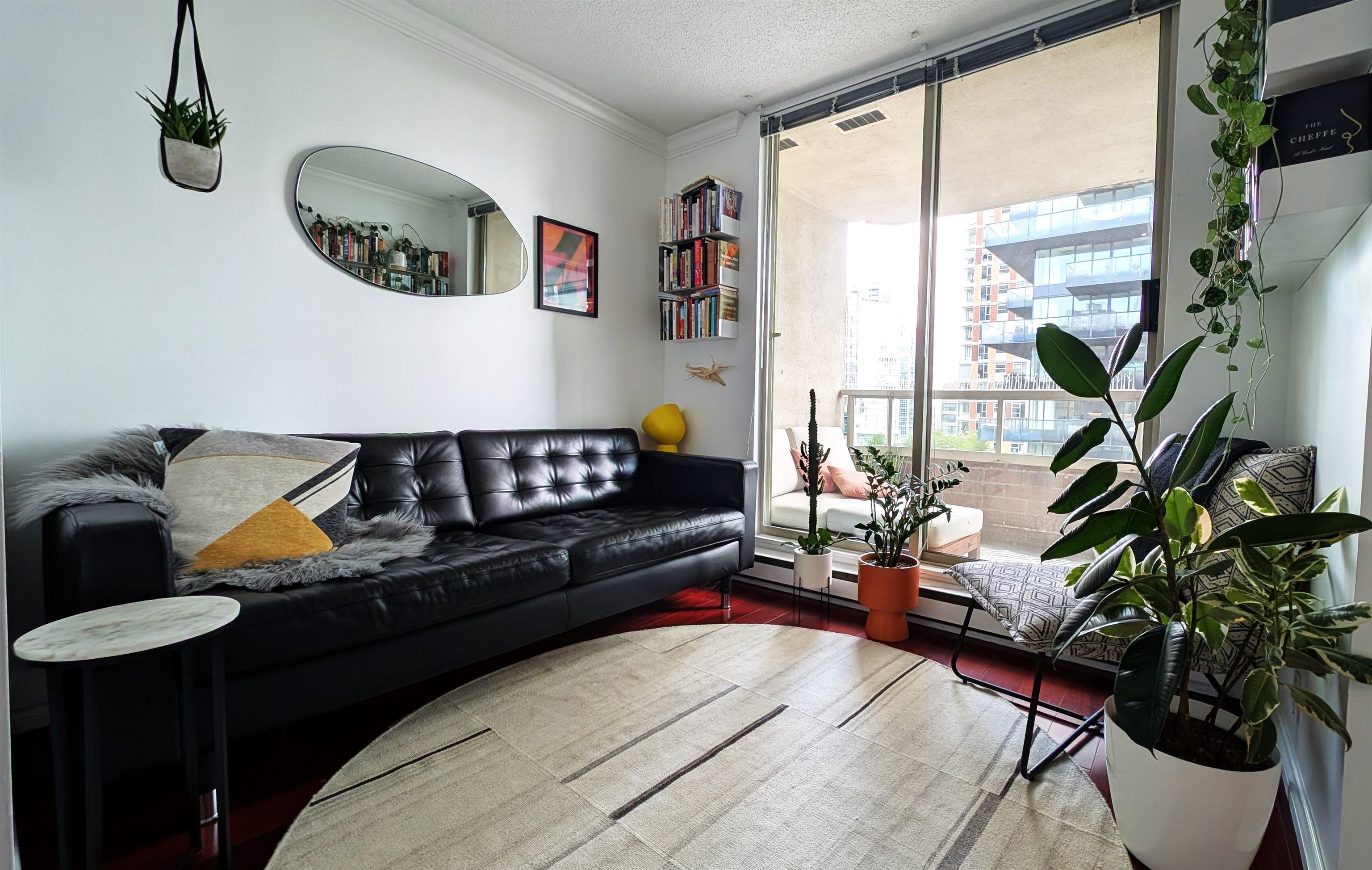1330 Hornby Street #903, Vancouver, BC V6Z 1W5