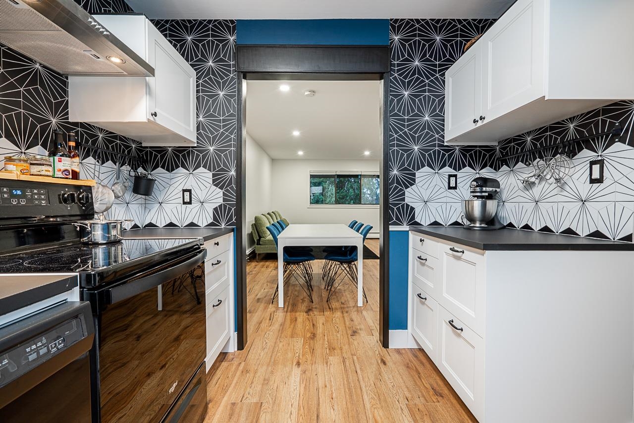 1561 Vidal Street #301, White Rock, BC V4B 5A7
