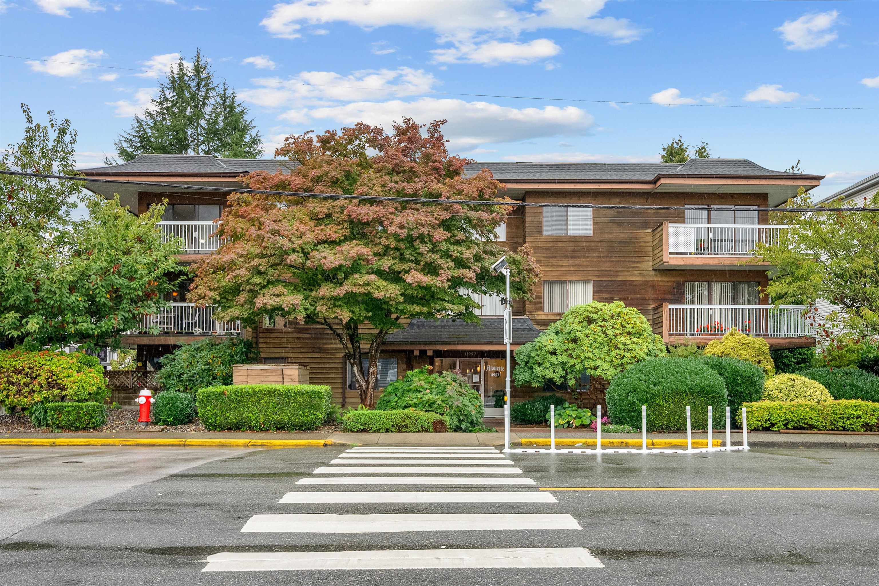 11957 223 Street #301, Maple Ridge, BC V2X 5Y4
