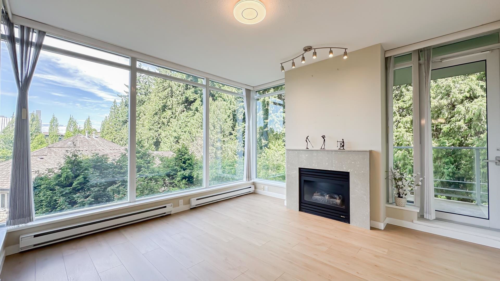 2688 West Mall #501, Vancouver, BC V6T 2J8
