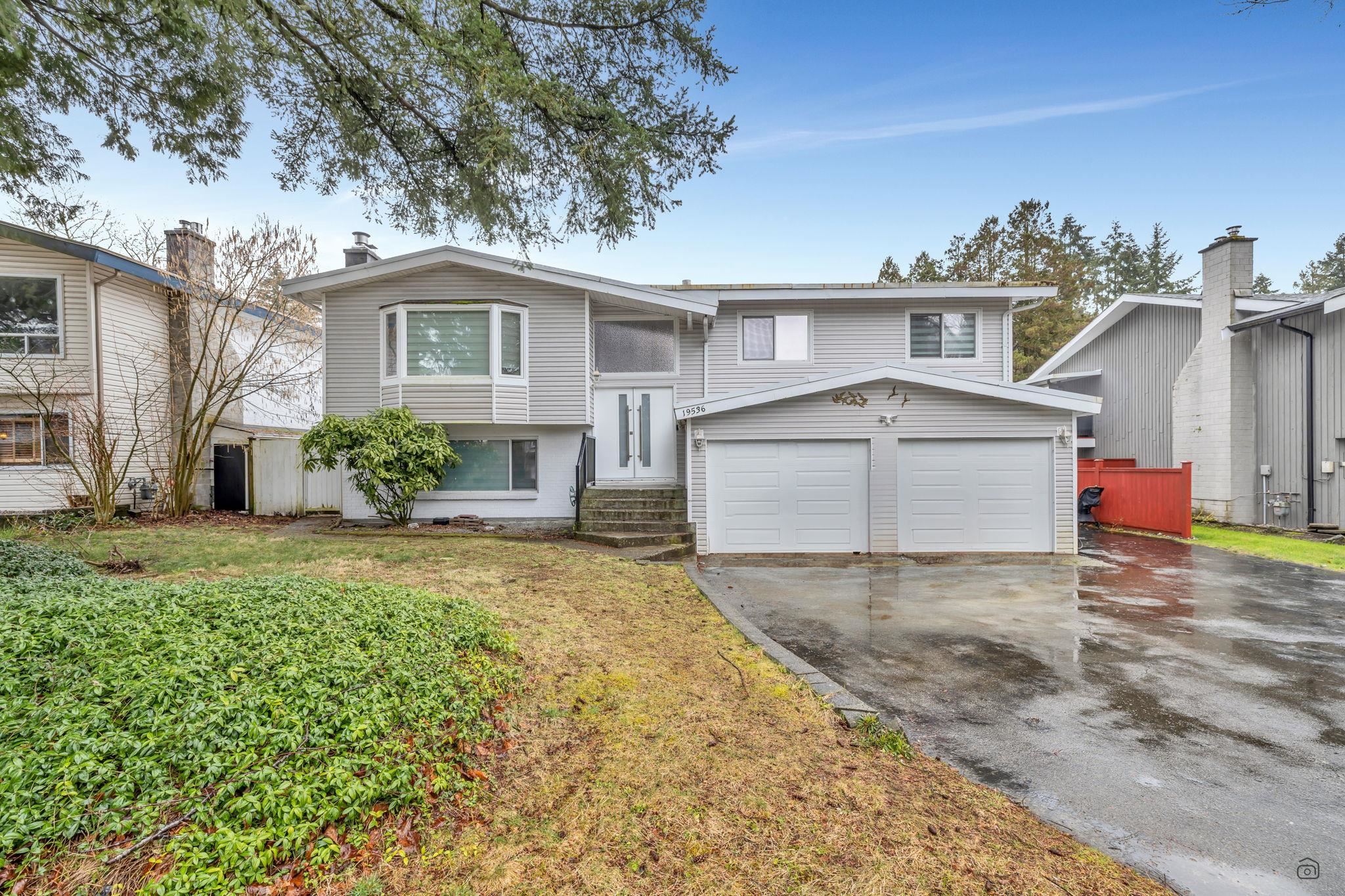 118b Avenue, Pitt Meadows, BC V3Y 1L3