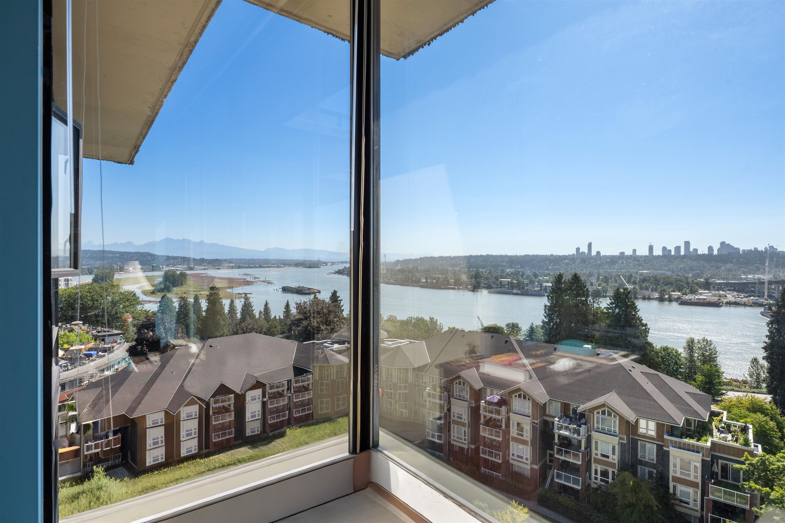 11 East Royal Avenue #1003, New Westminster, BC V3L 0A8