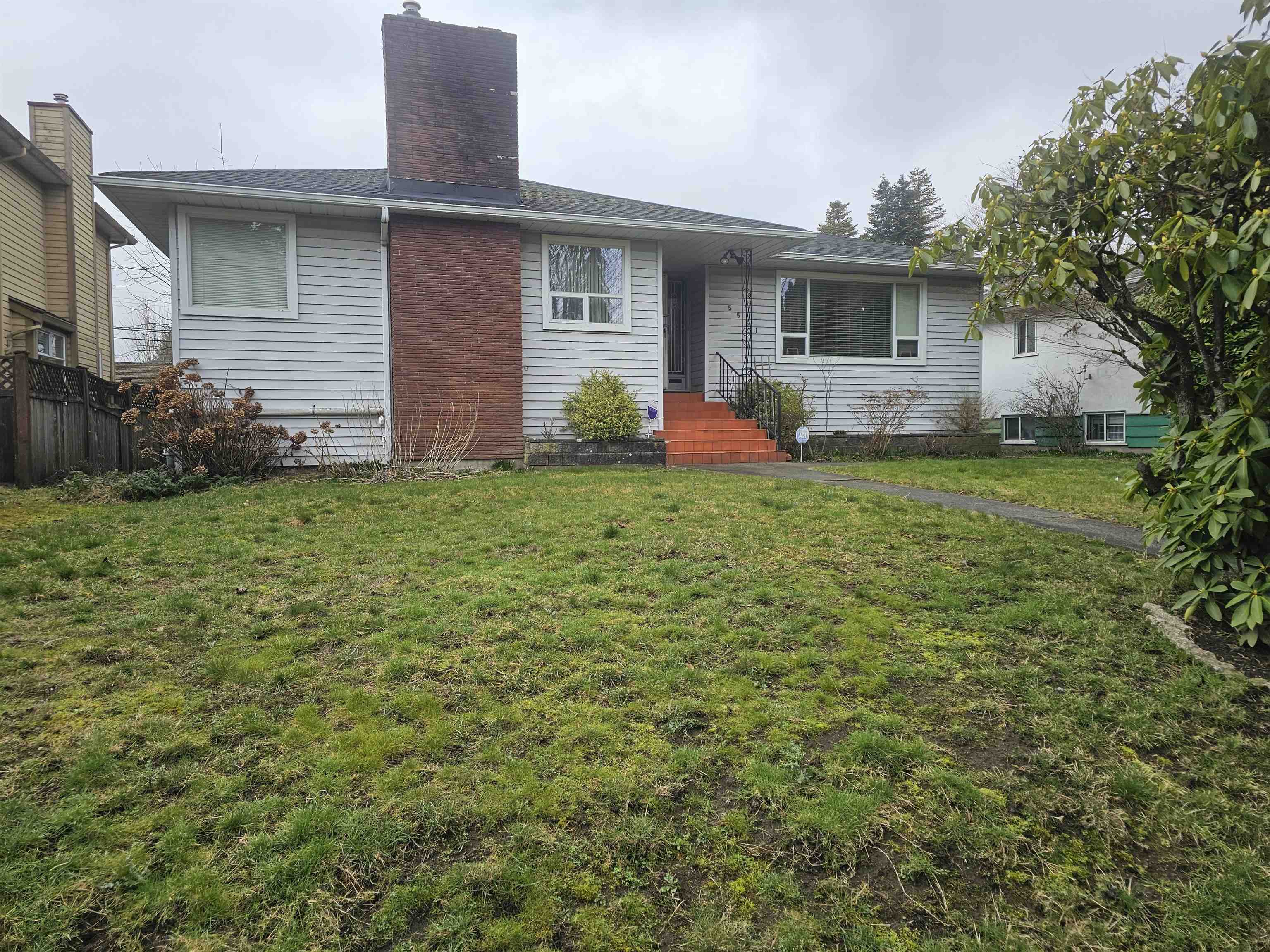 5561 Ash Street, Vancouver, BC V5Z 3G8