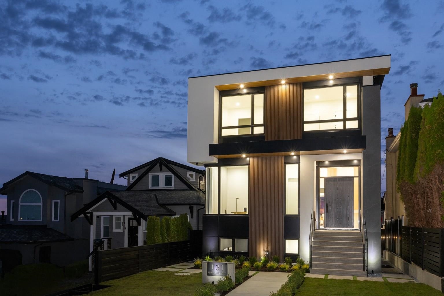 131 Grosvenor Avenue, Burnaby, BC V5B 3N7