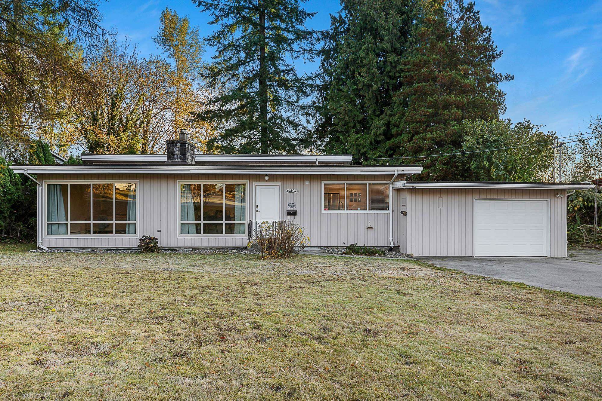 22090 Cliff Avenue, Maple Ridge, BC V2X 2L2