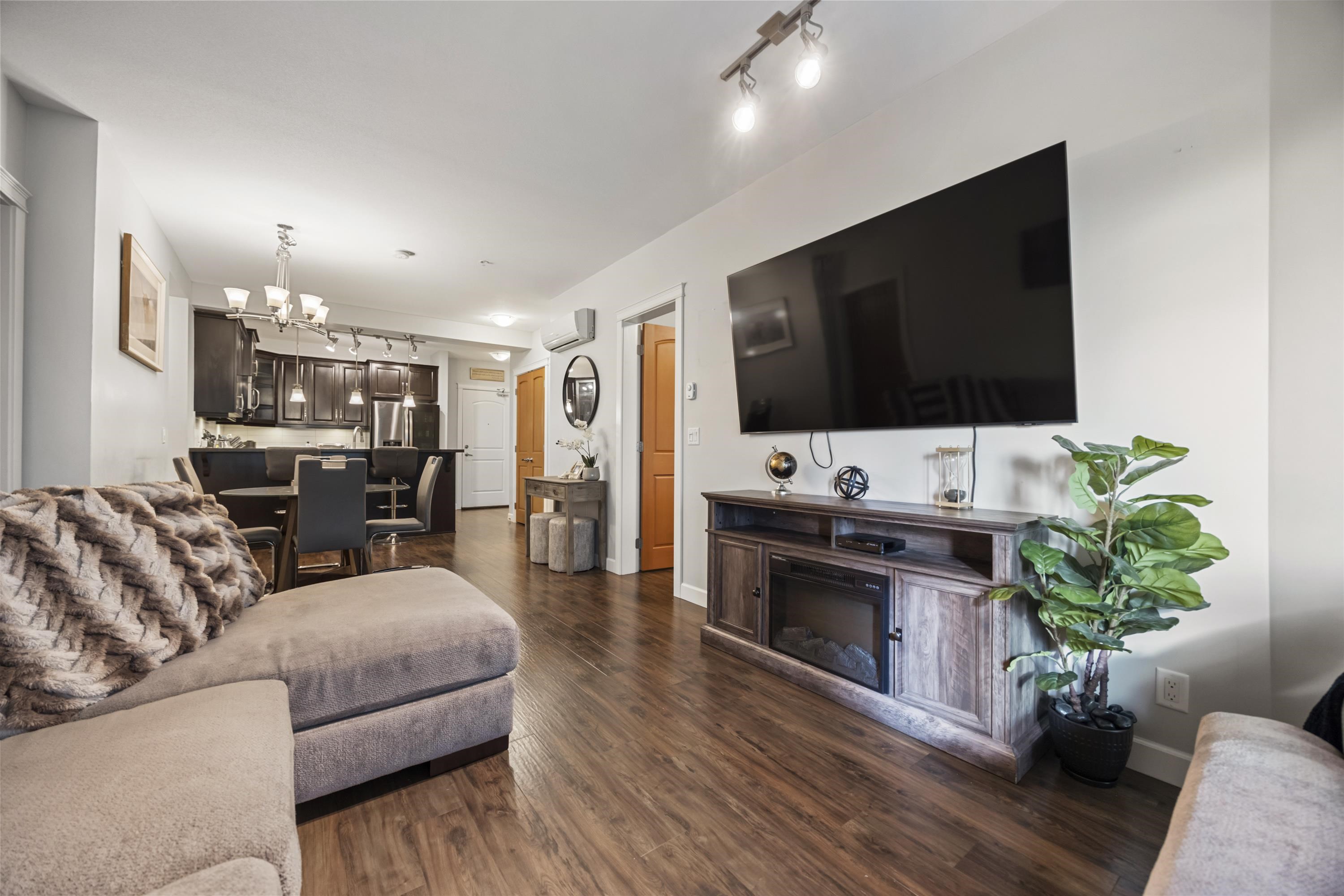 8288 207a Street #336, Langley, BC V2Y 0L2