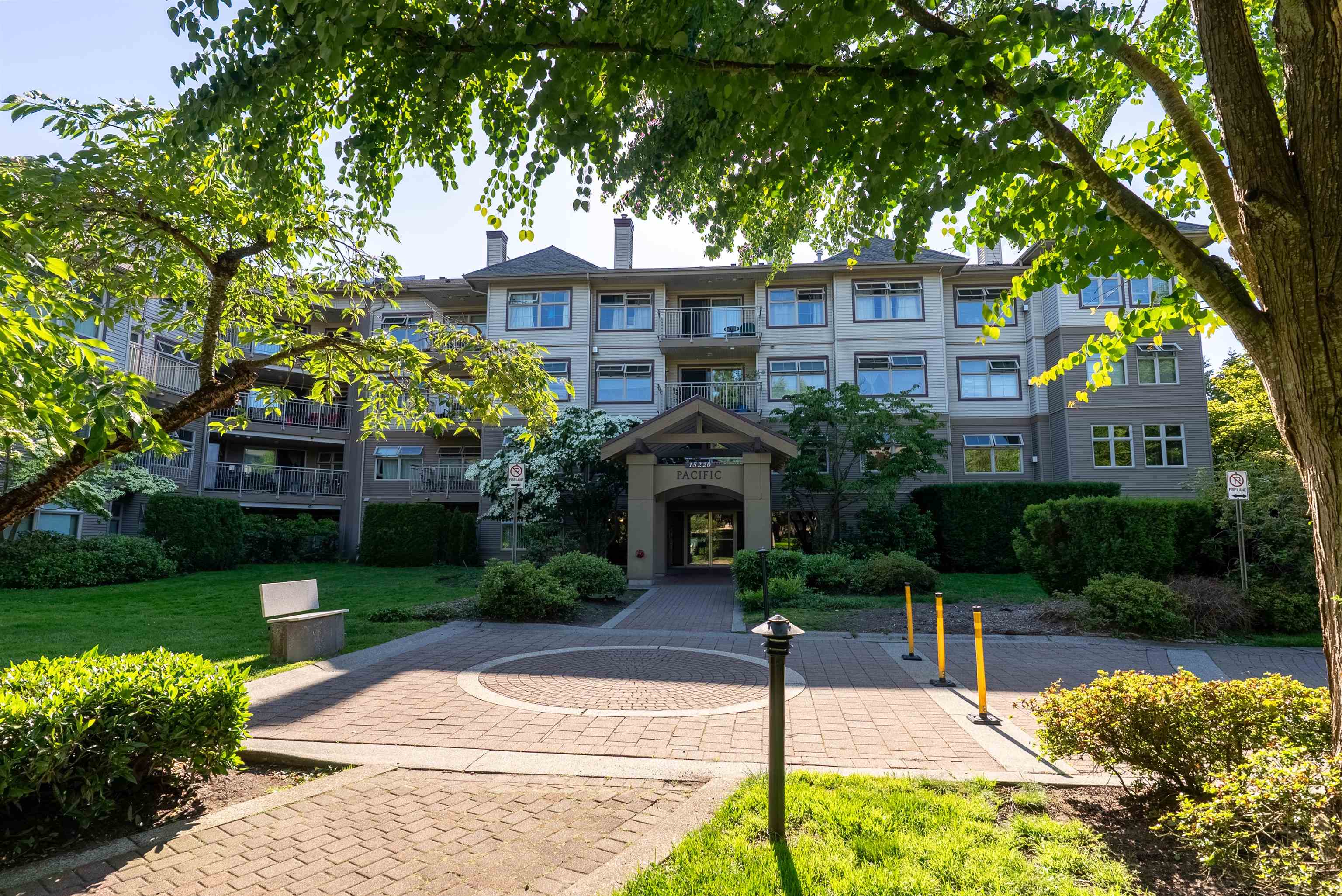 15220 Guildford Drive #201, Surrey, BC V3R 0Y6