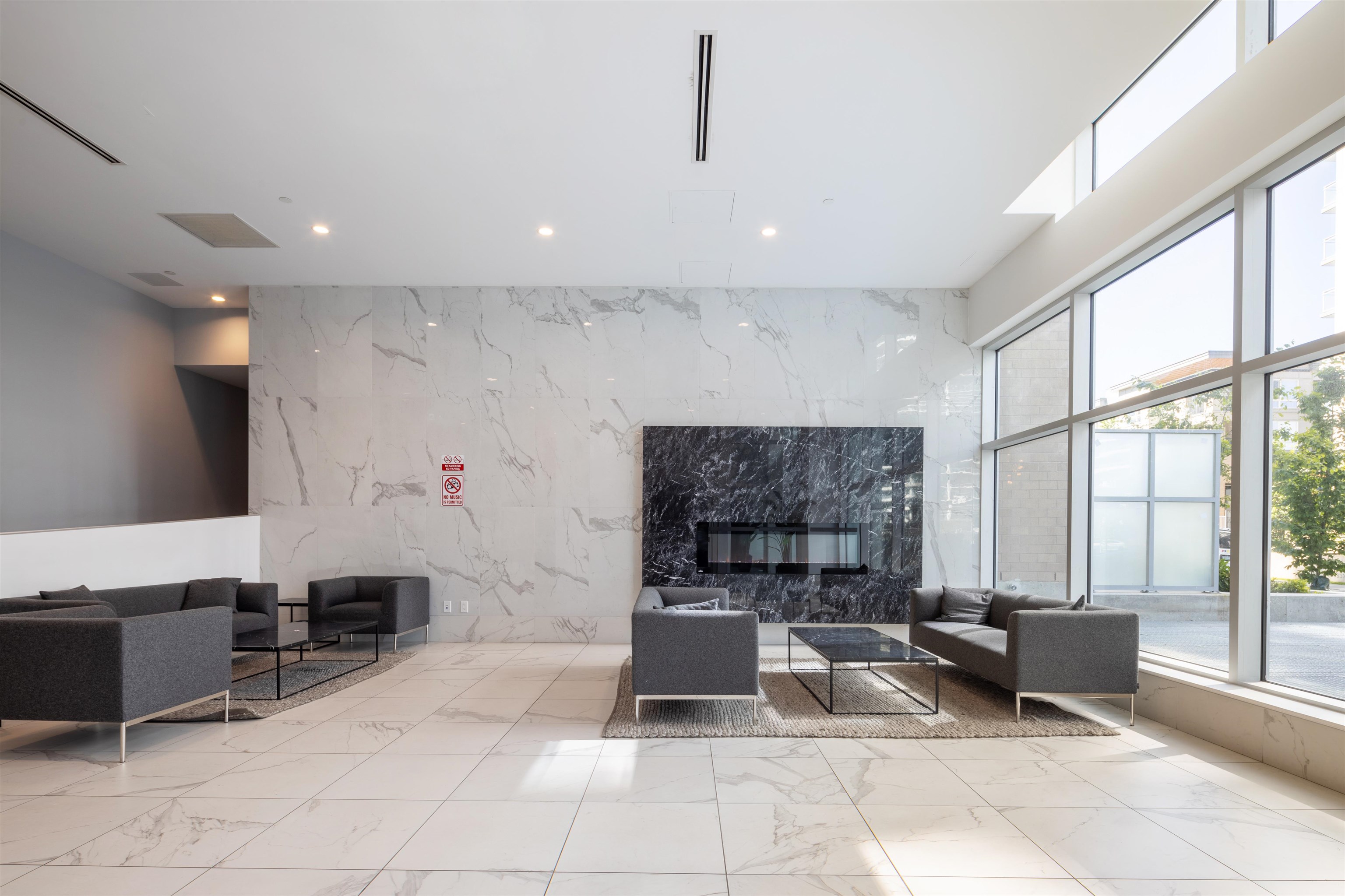 13350 Central Avenue #1301, Surrey, BC V3T 0S1
