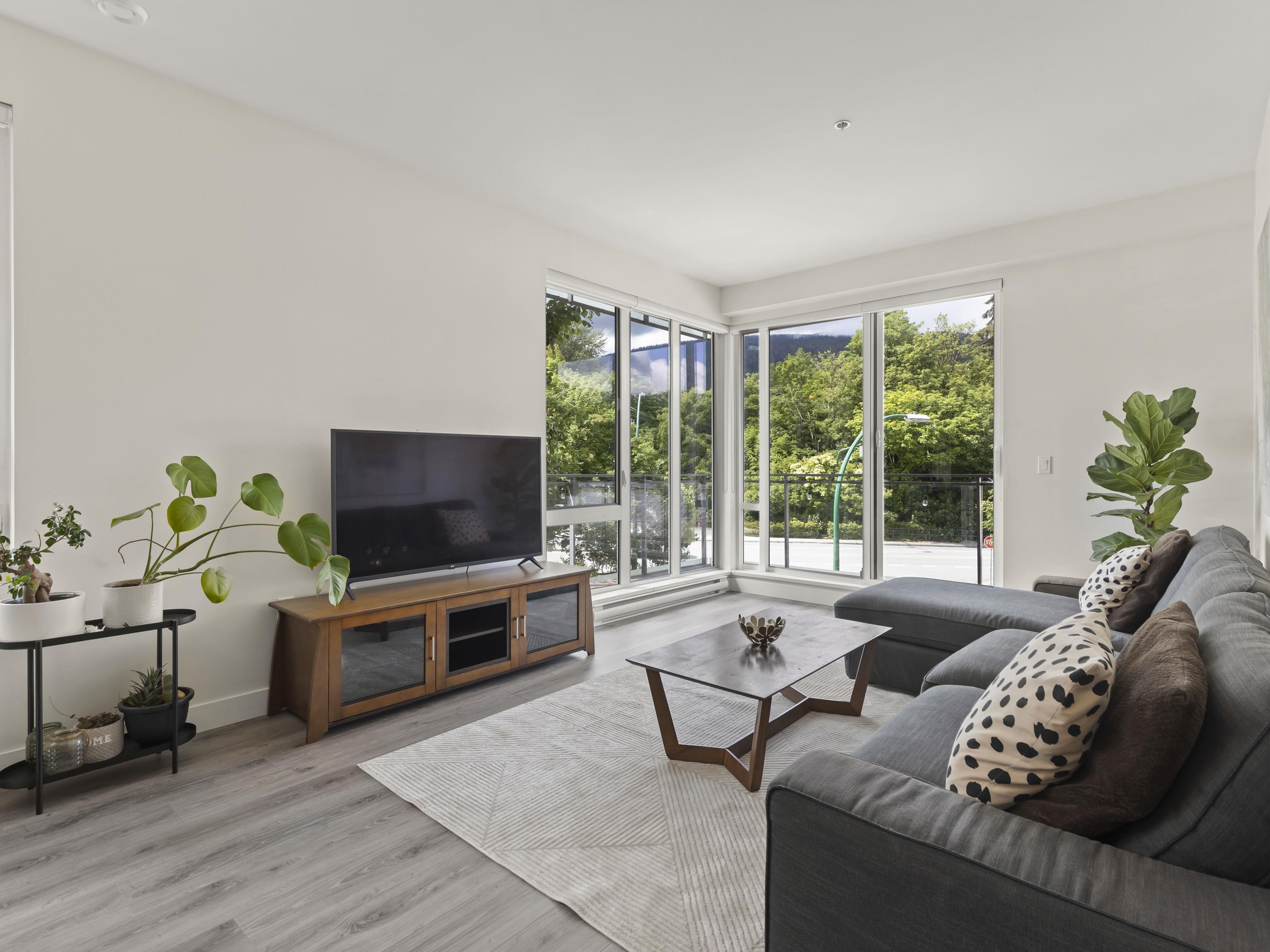1327 Draycott Road #303, North Vancouver, BC V7J 1W1
