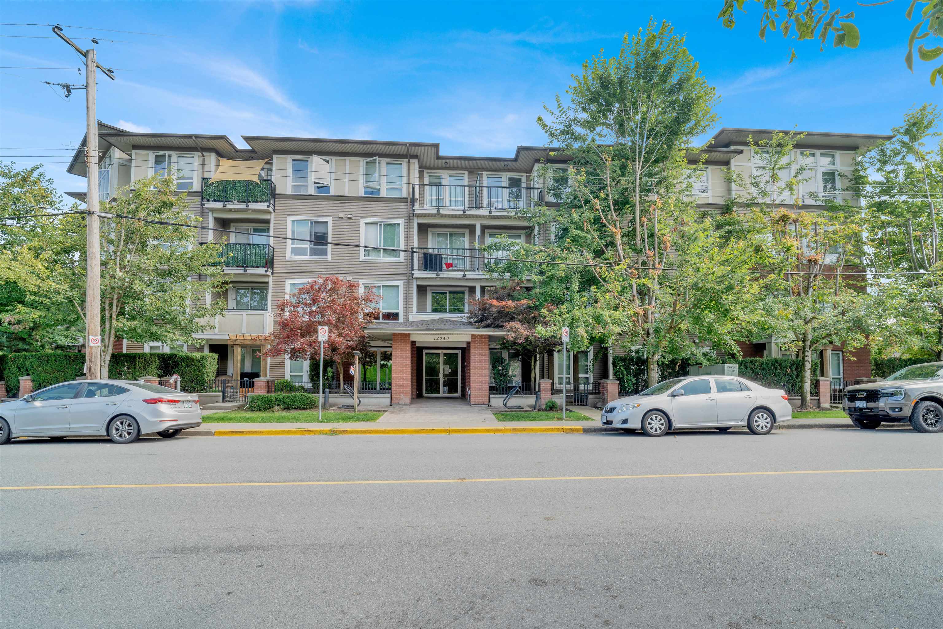 12040 222 Street #212, Maple Ridge, BC V2X 9G8