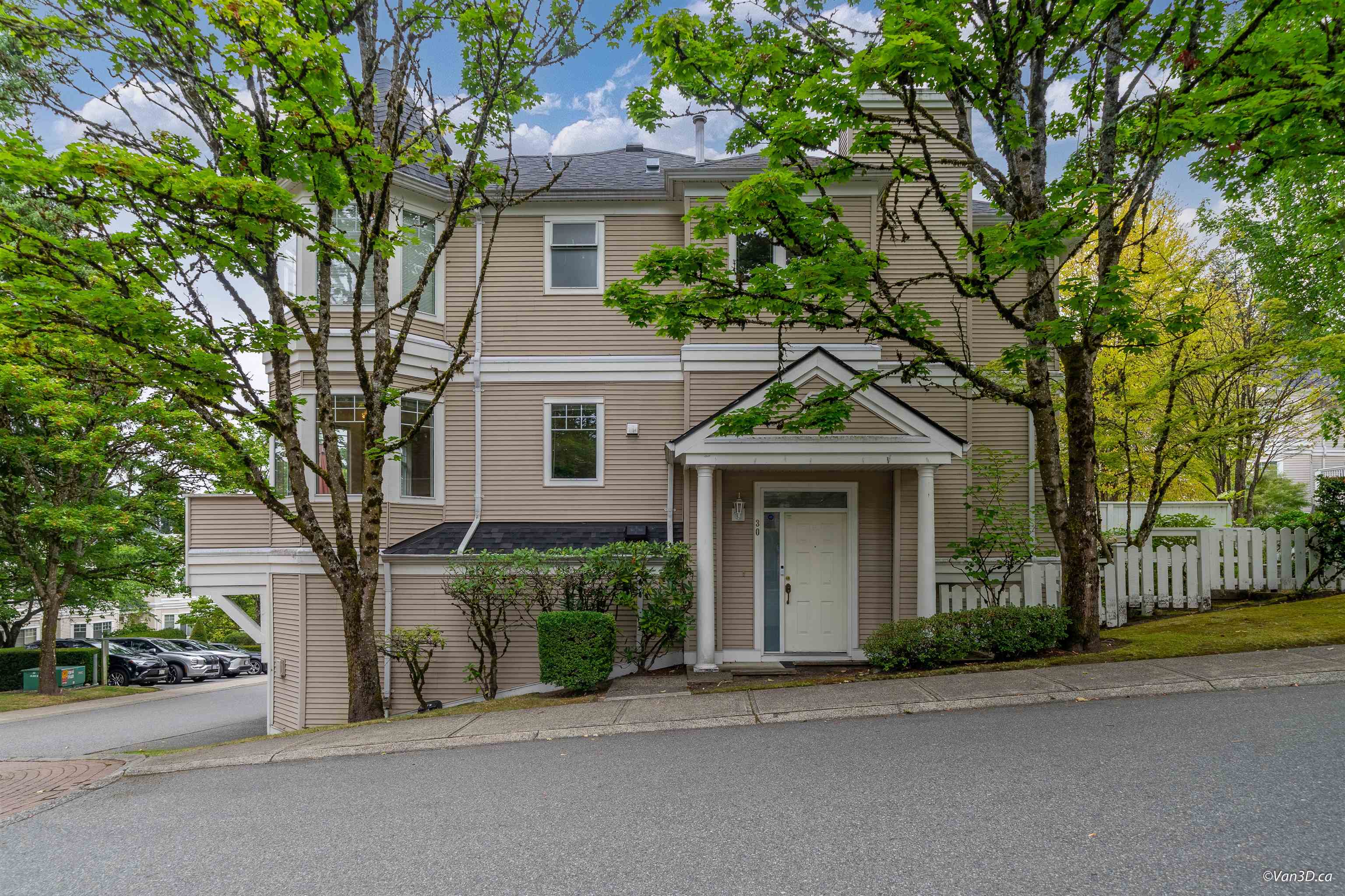 7501 Cumberland Street #30, Burnaby, BC V3N 4Y6