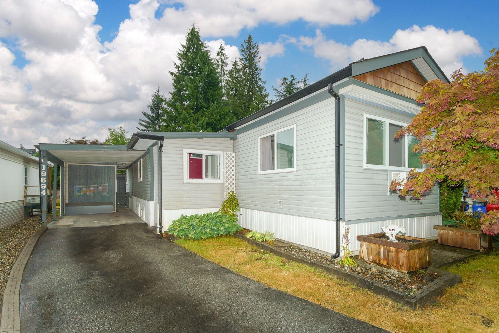 19694 19694 Poplar Place #9, Pitt Meadows, BC V3Y 1Z3