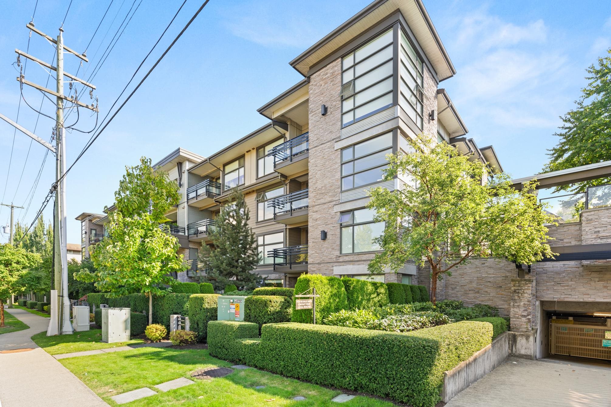 15336 17a Avenue #302, Surrey, BC V4A 1V3