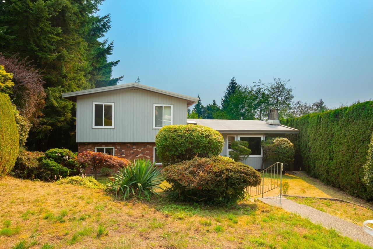 1285 Lucking Place, North Vancouver, BC V7J 3L5