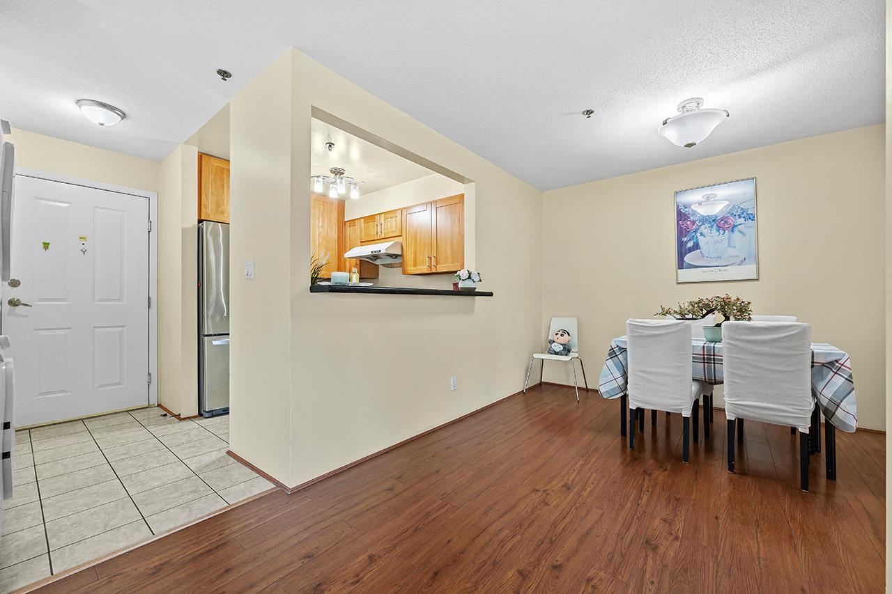 7800 Saint Albans Road #203, Richmond, BC V6Y 3Y5