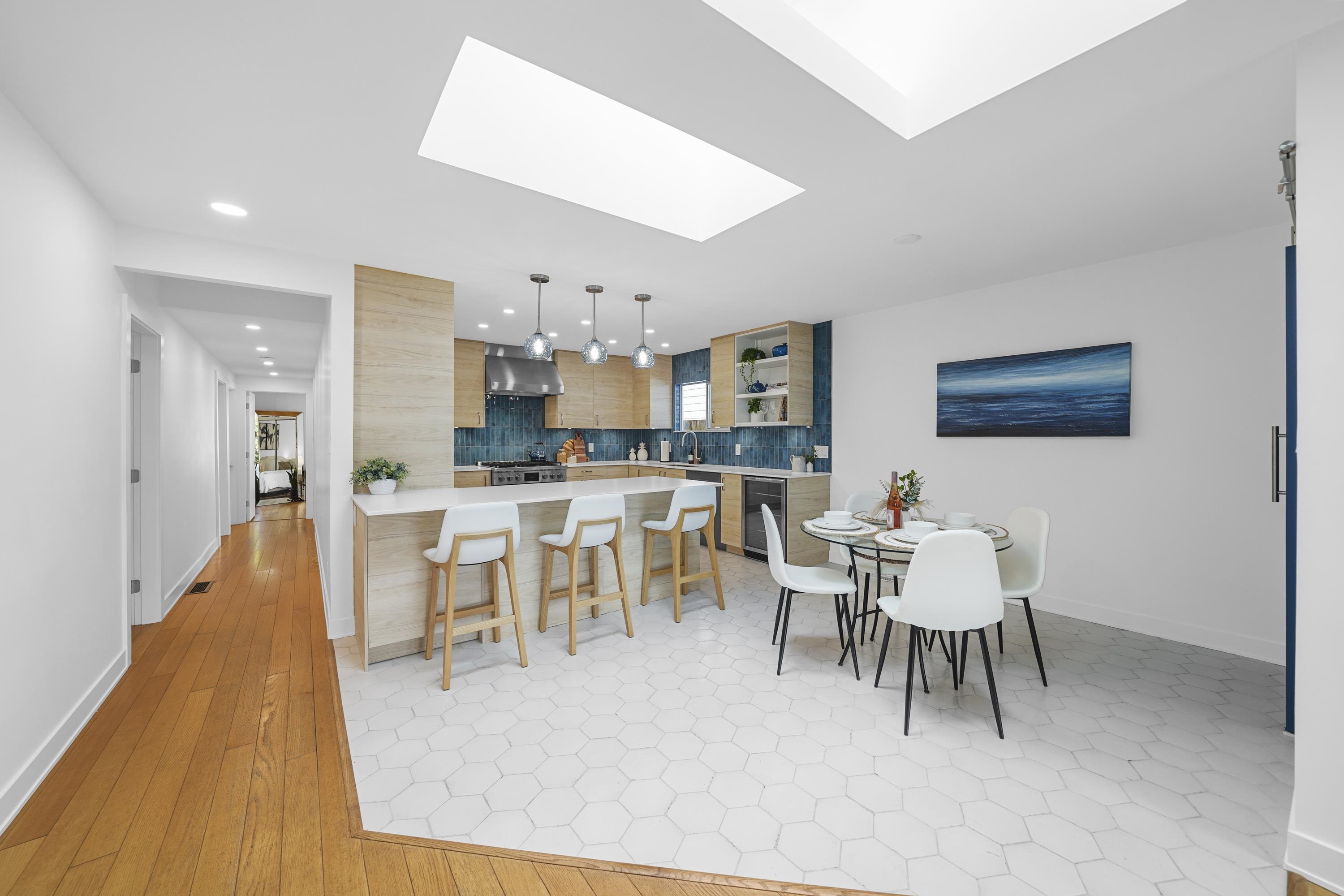 1412 Hope Road, North Vancouver, BC V7P 1W8