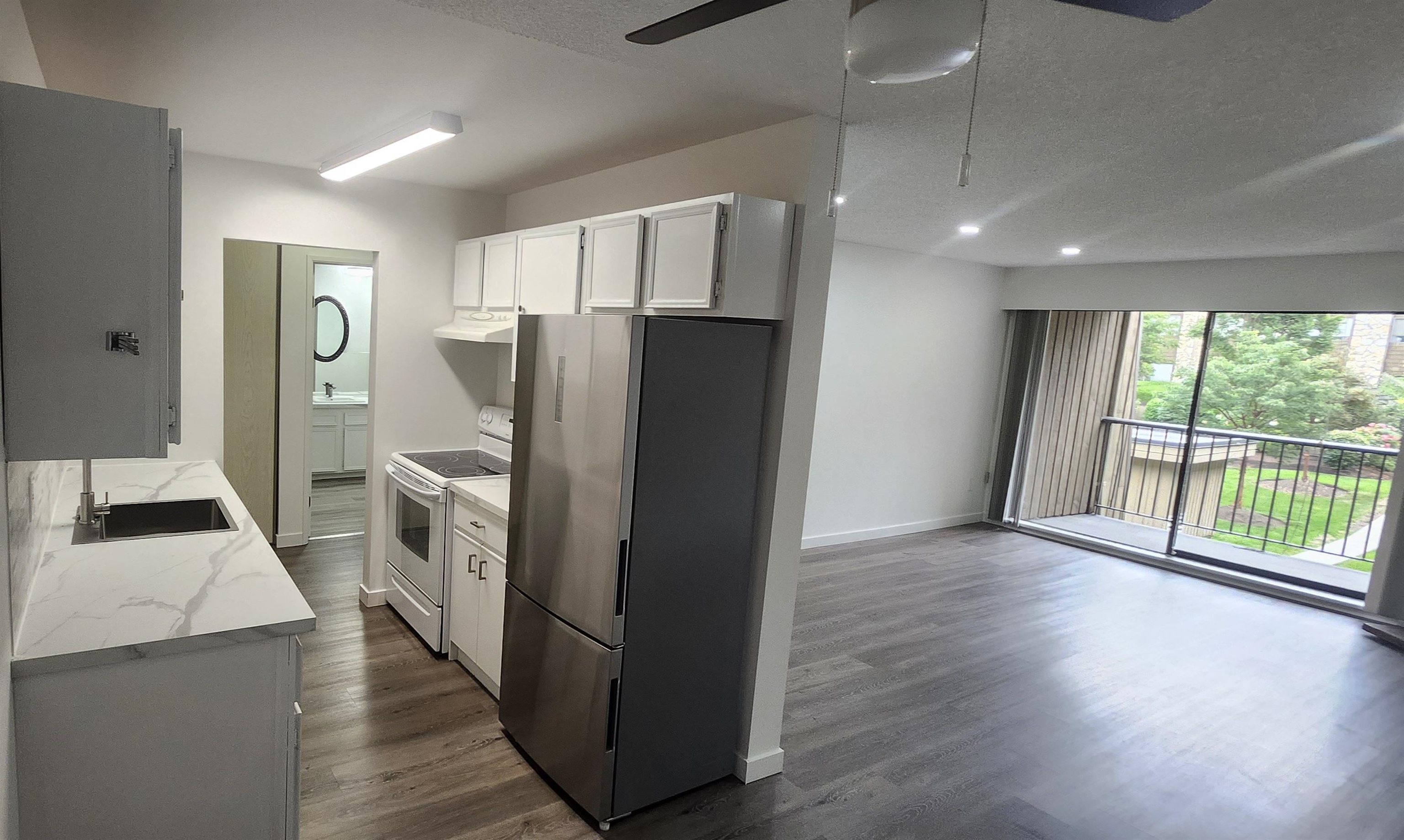 9101 Horne Street #201, Burnaby, BC V3N 4M3