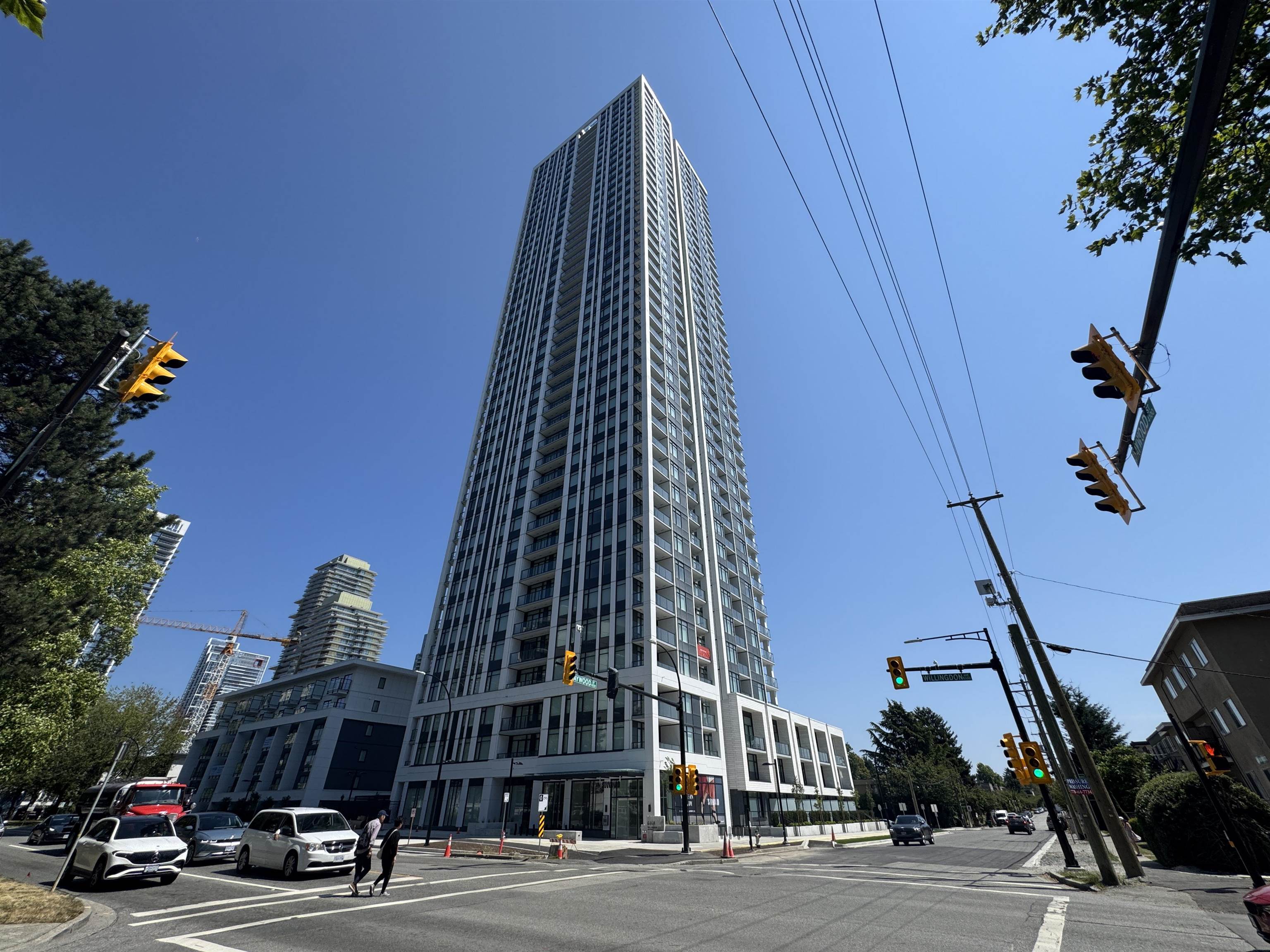 6468 Willingdon Ave #1007, Burnaby, BC V5H 0L3