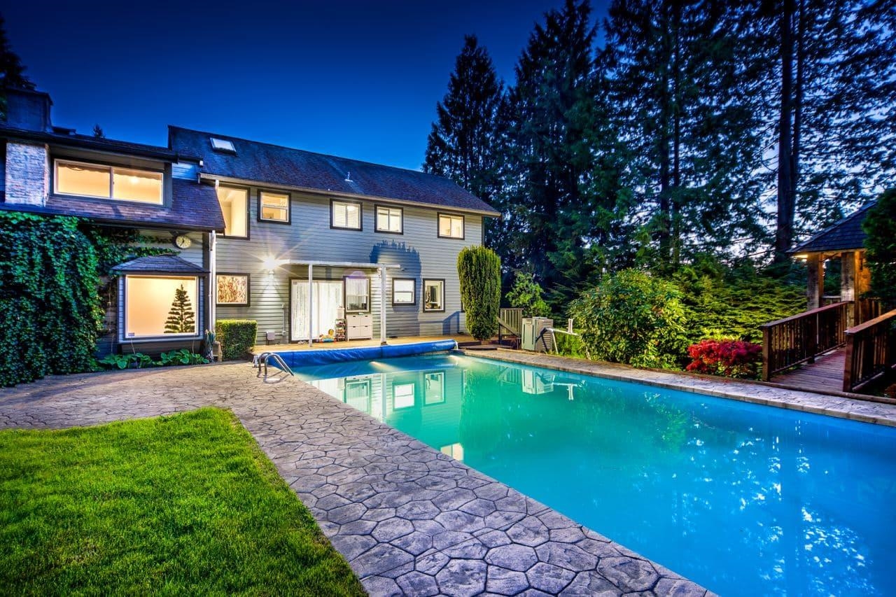 1704 Pierard Road, North Vancouver, BC V7J 1Y2