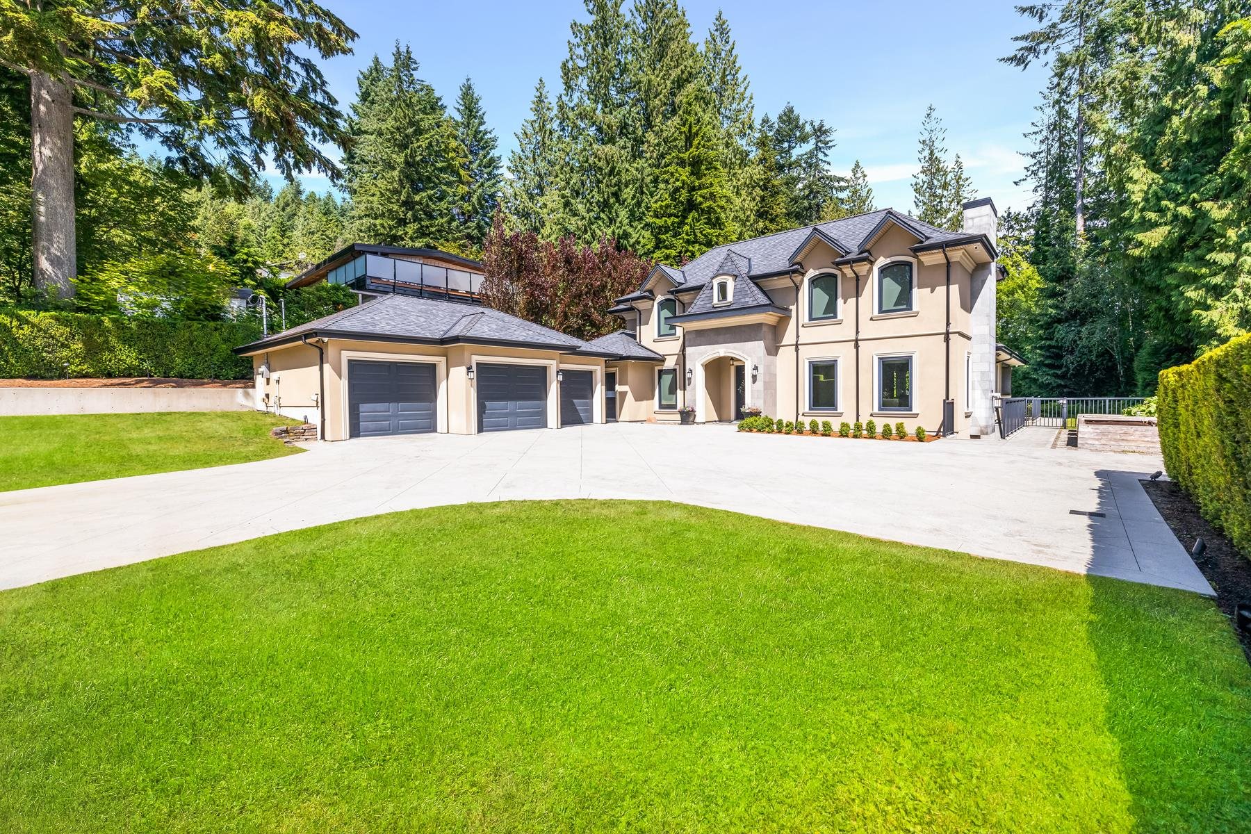3850 Saint Marys Avenue, North Vancouver, BC V7N 1Y1