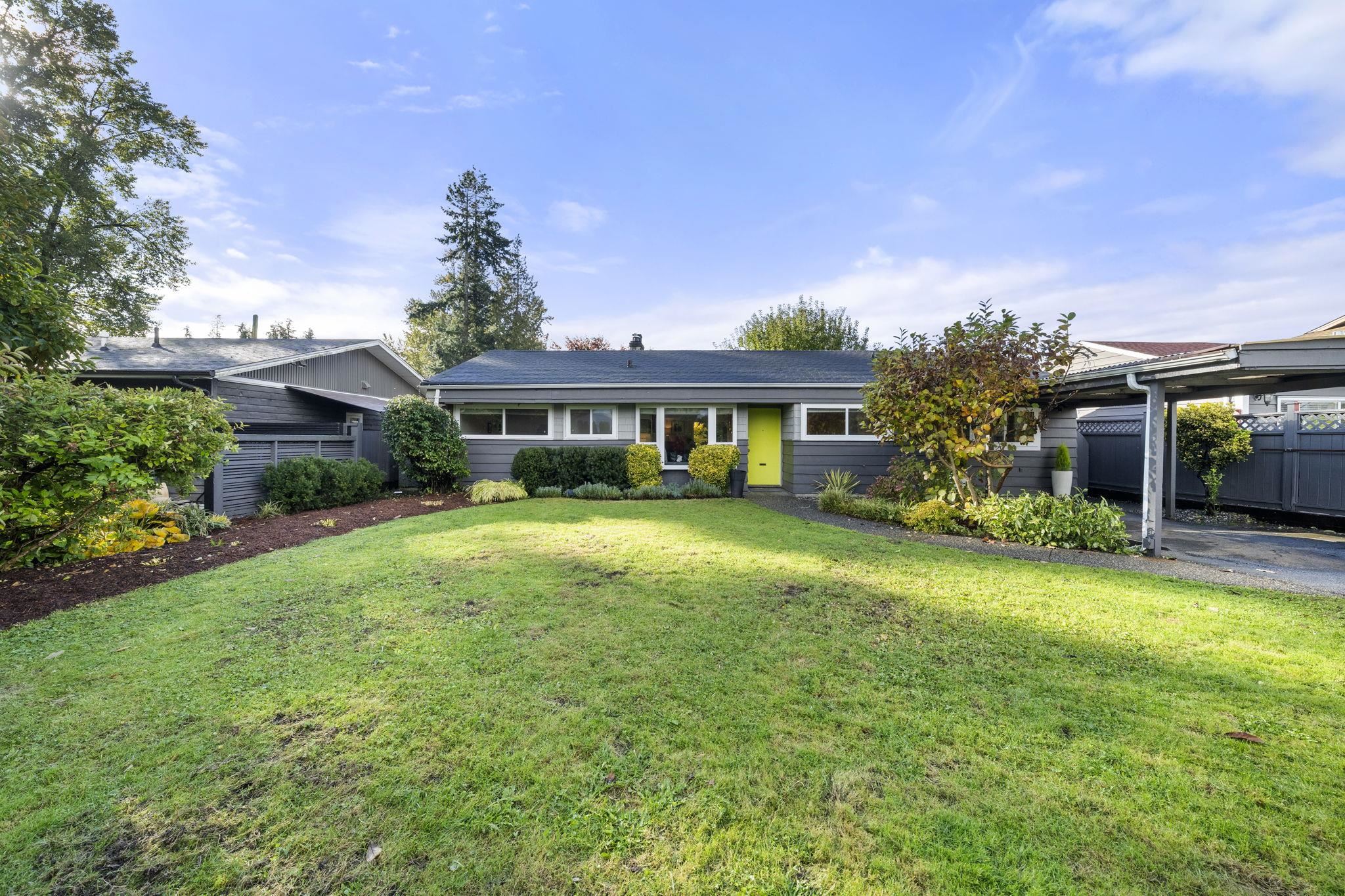 1155 Tatlow Avenue, North Vancouver, BC V7P 2Z4