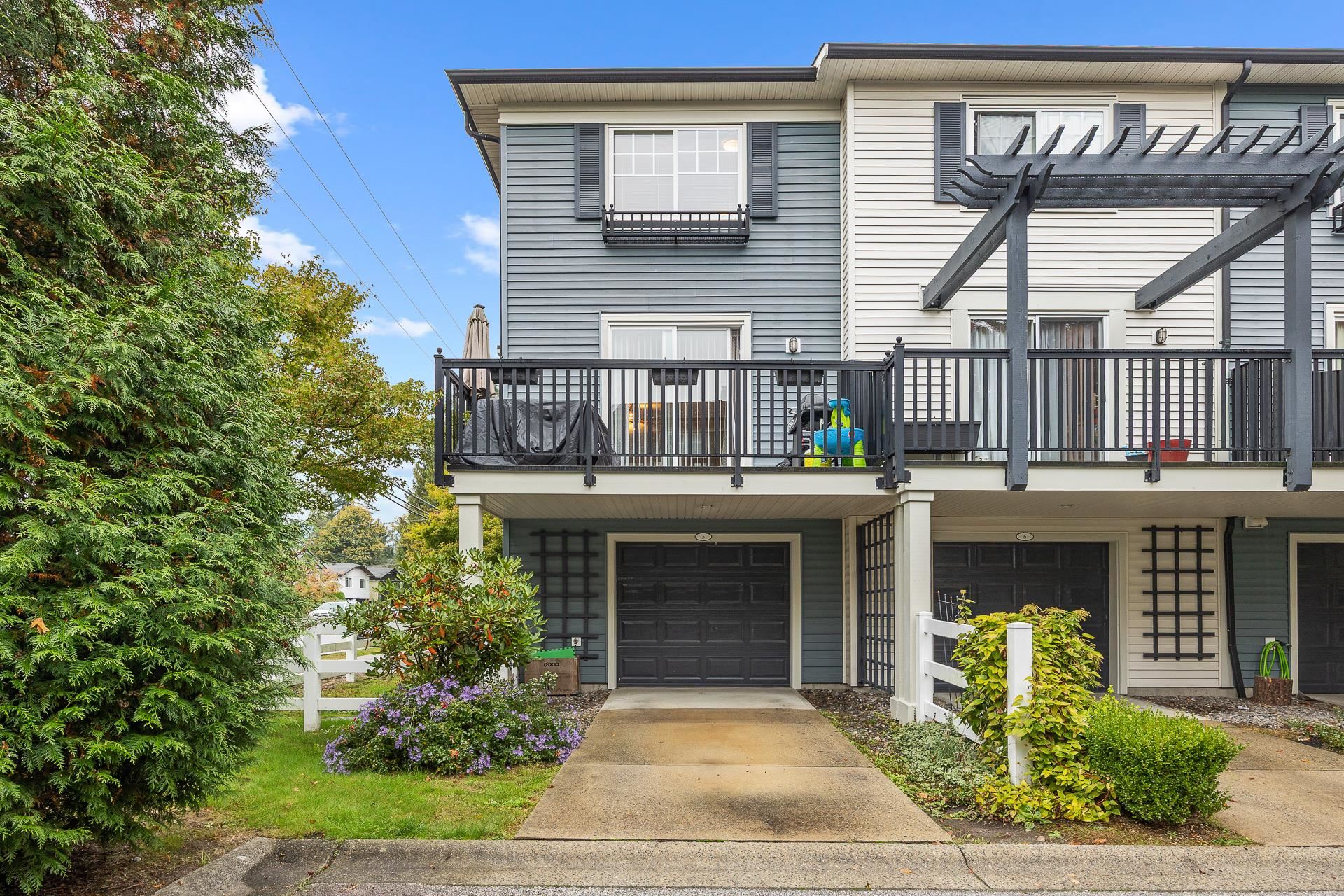 2495 Davies Avenue #5, Port Coquitlam, BC V3C 0B2