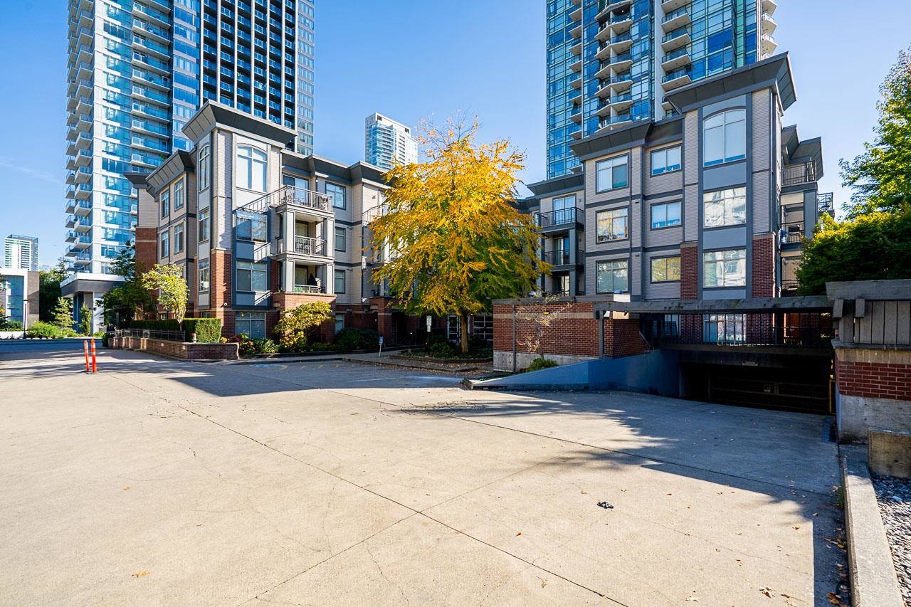 10455 University Drive #206, Surrey, BC V3T 0A5