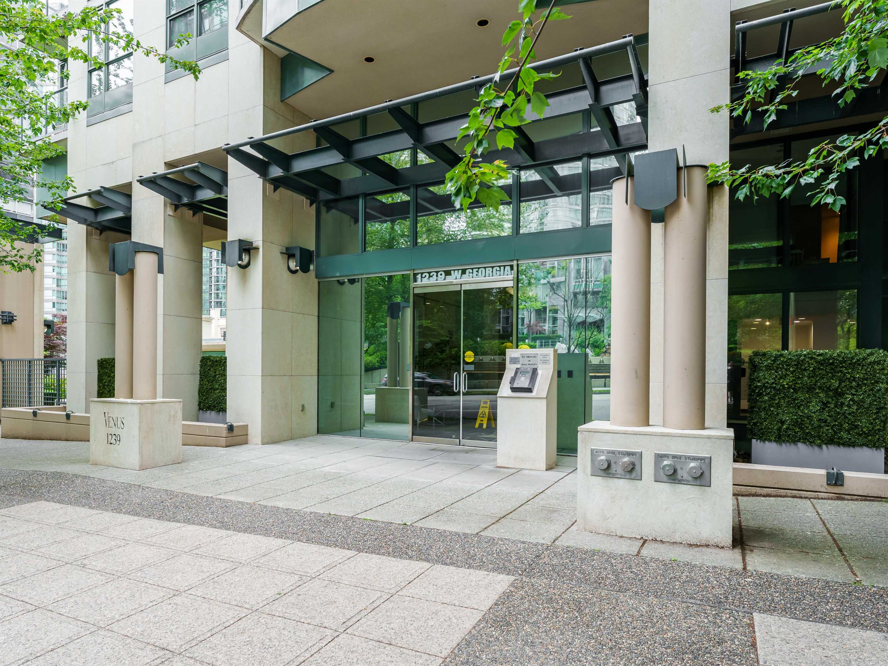 1239 West Georgia Street #2304, Vancouver, BC V6E 4R8