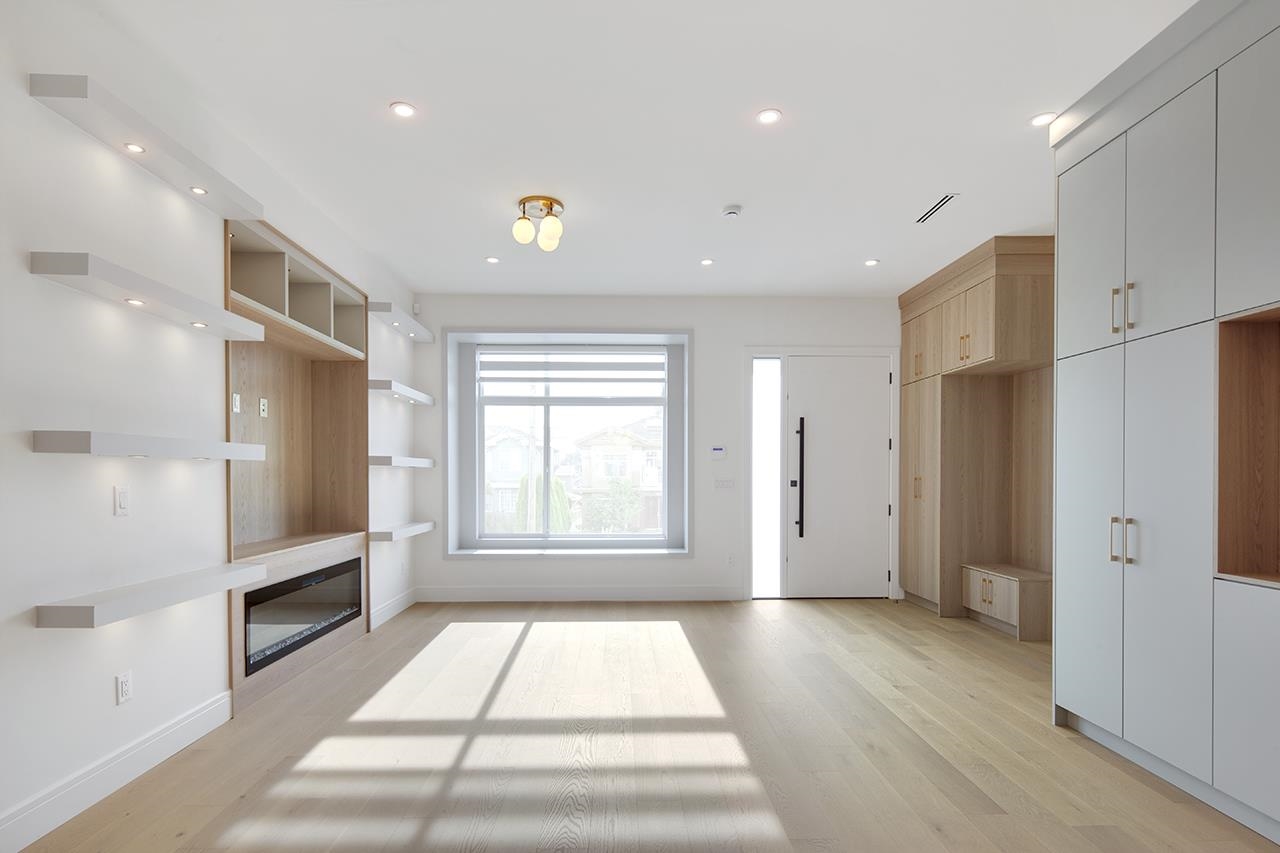 18th Avenue, Burnaby, BC V3N 1J5