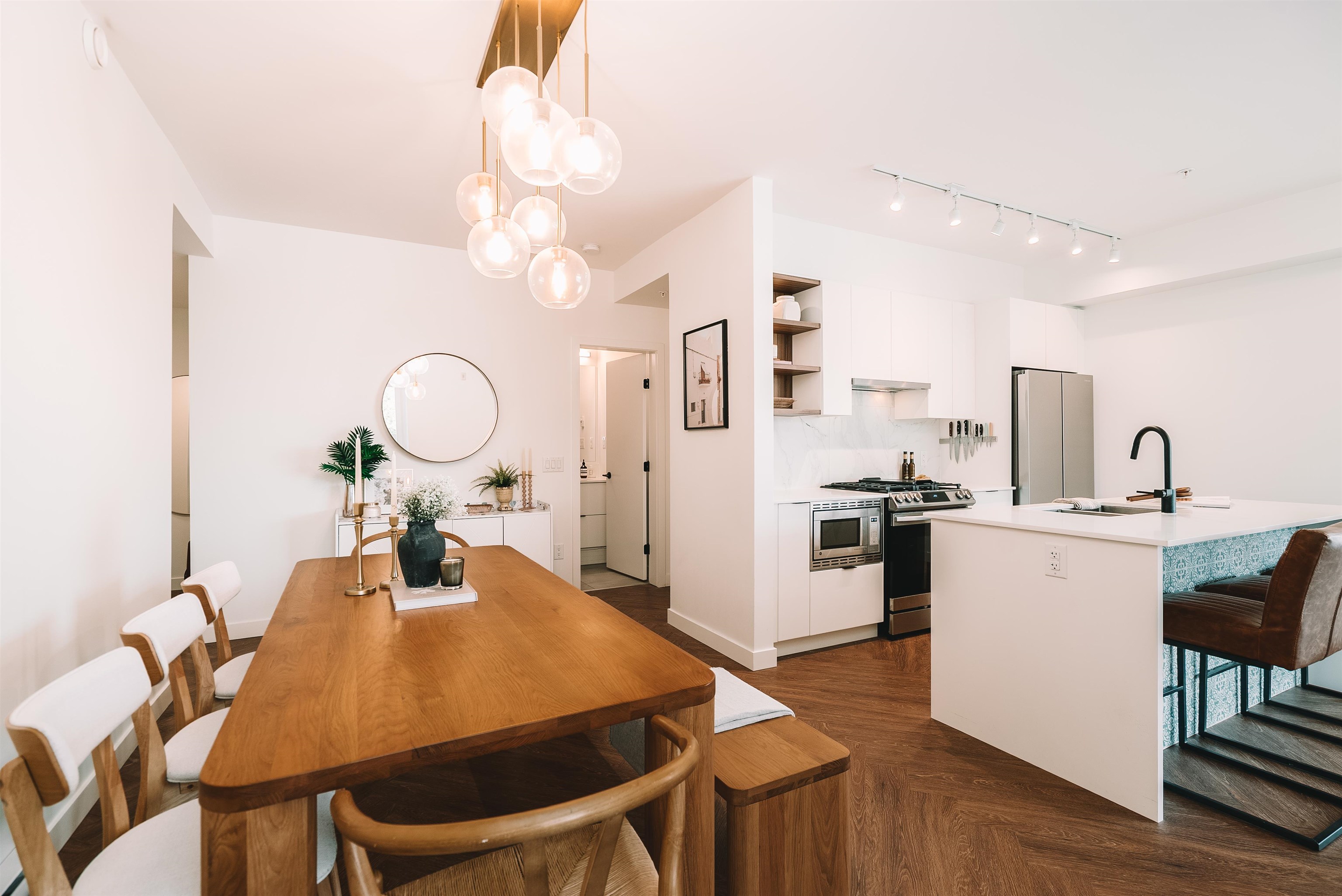 3229 Saint Johns Street #509, Port Moody, BC V3H 0M4